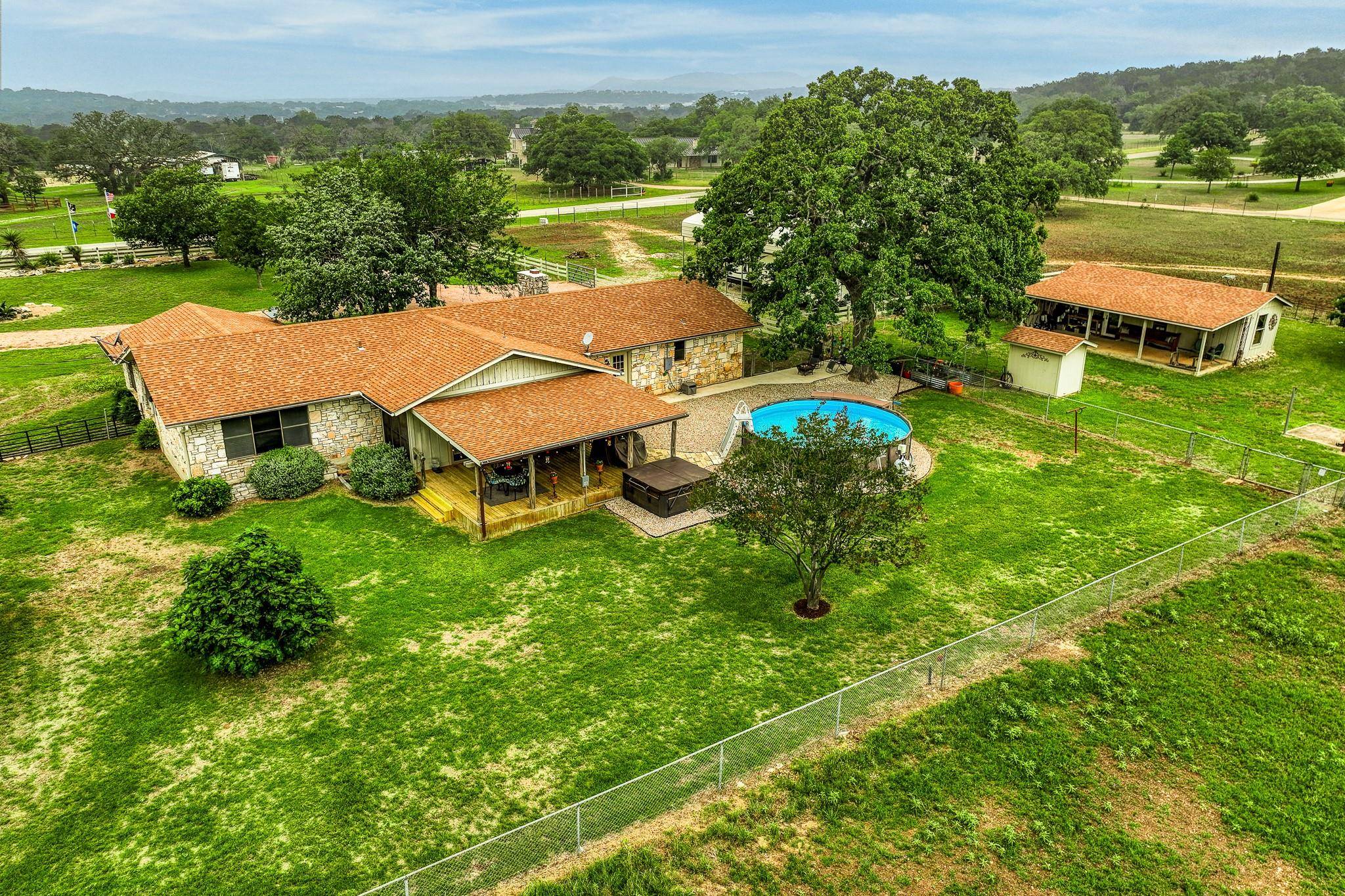 603 Oak Ridge DR, Bandera, TX 78003