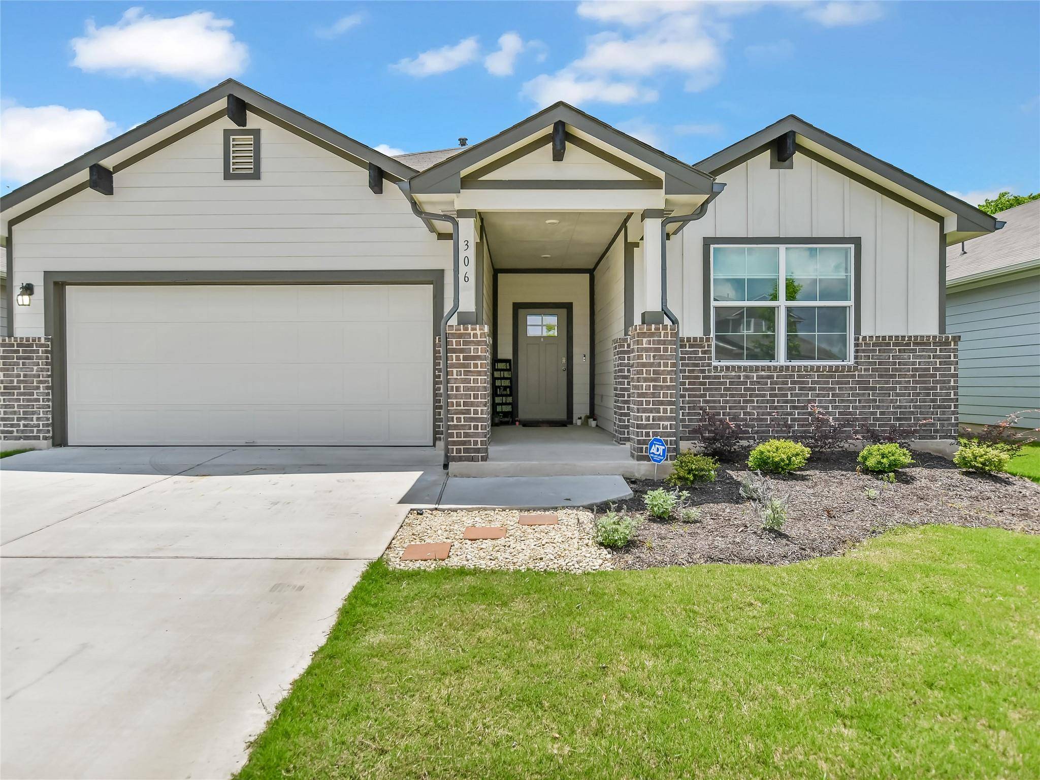 306 Big Sandy Creek DR, Hutto, TX 78634