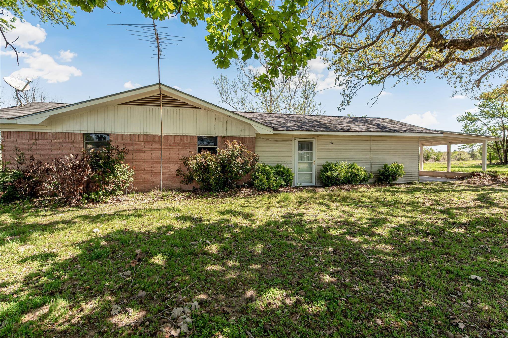 533 S Texas ST, Milano, TX 76556