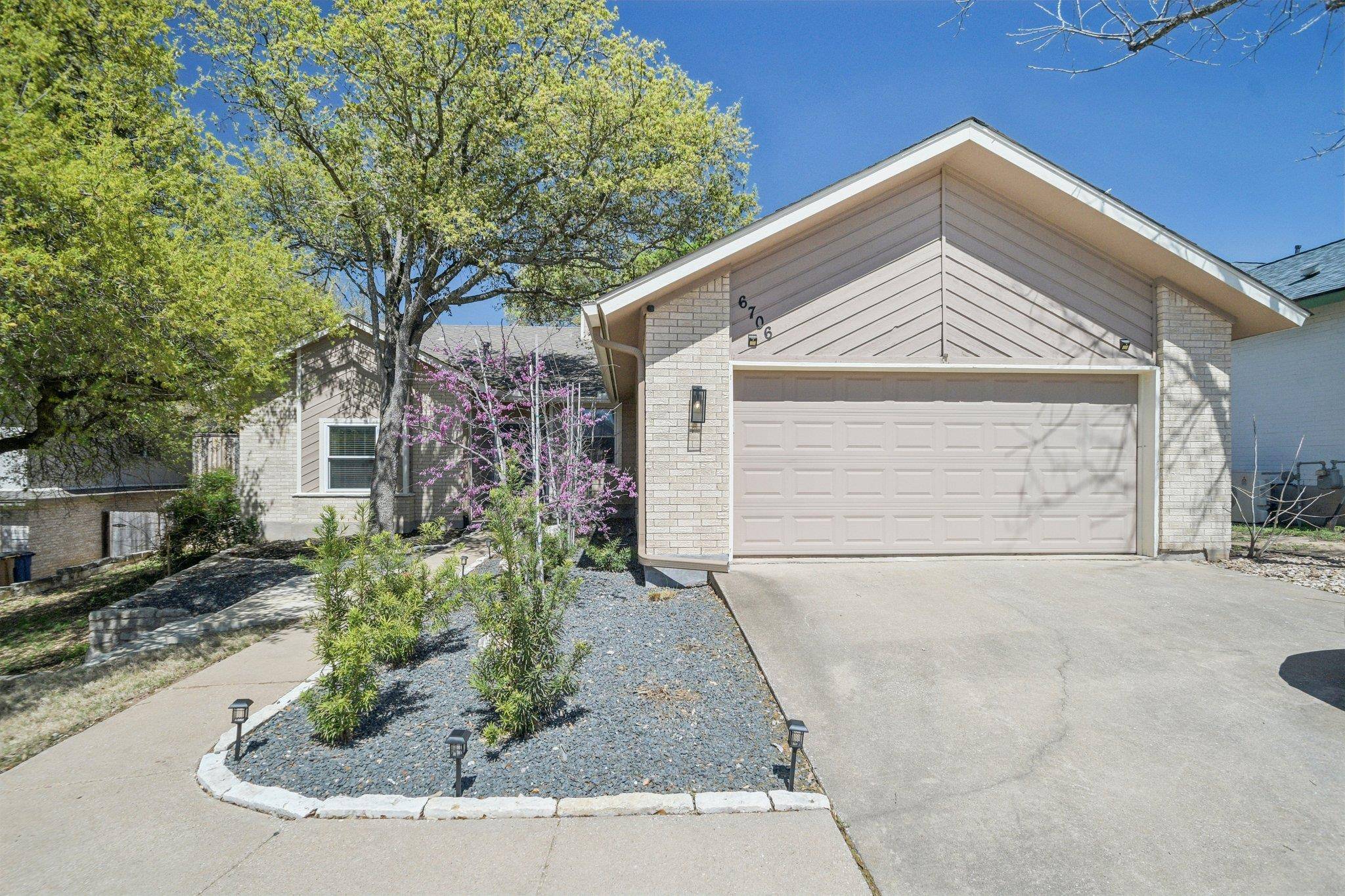 6706 Breezy PASS, Austin, TX 78749
