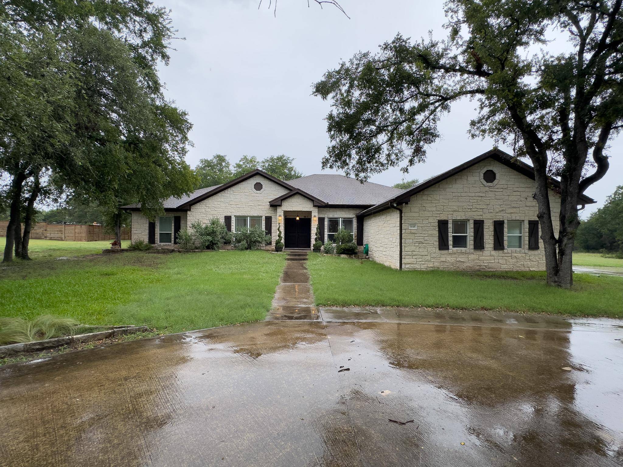 1448 Hidden Springs DR, Salado, TX 76571