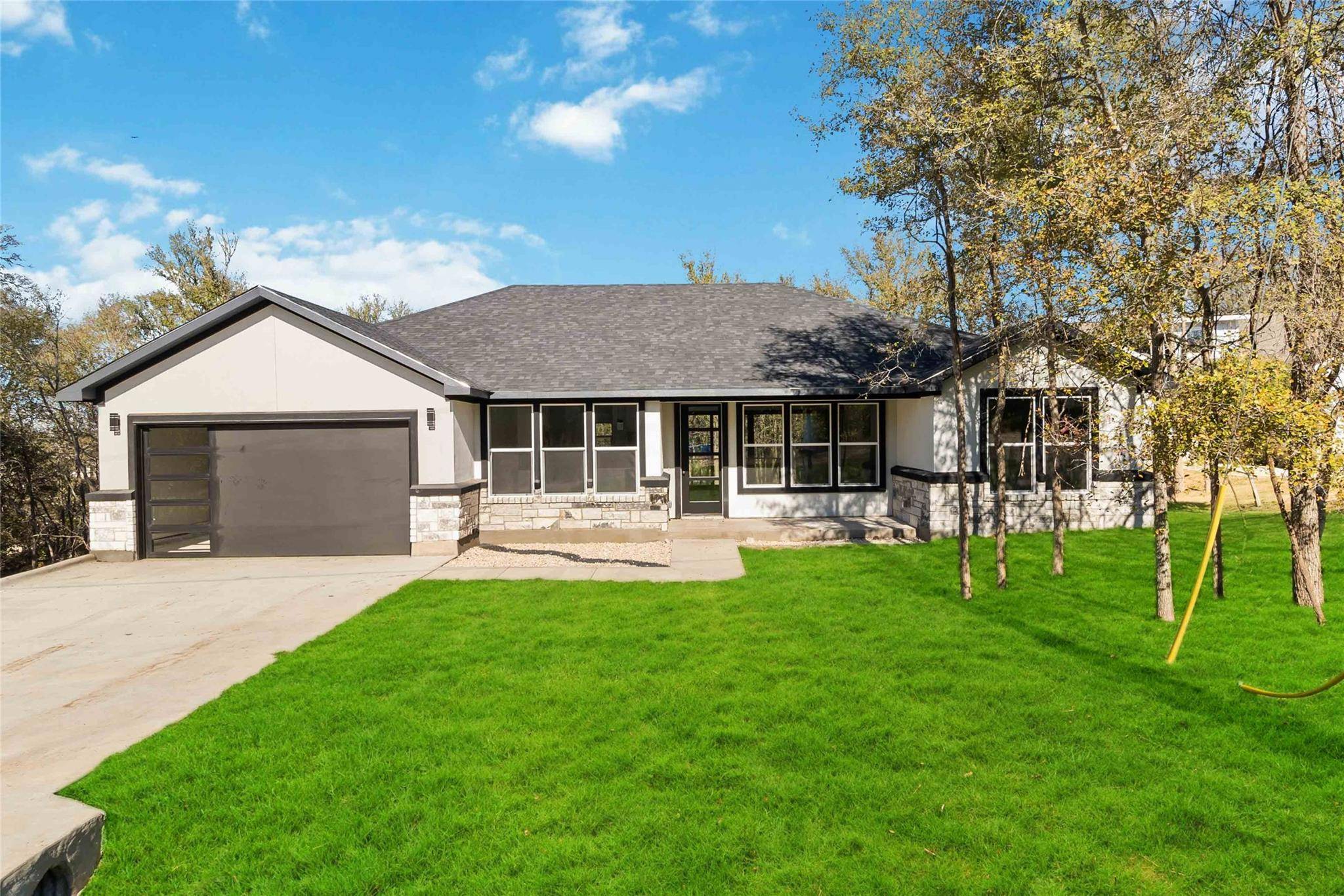 104 Halawa CT, Bastrop, TX 78602