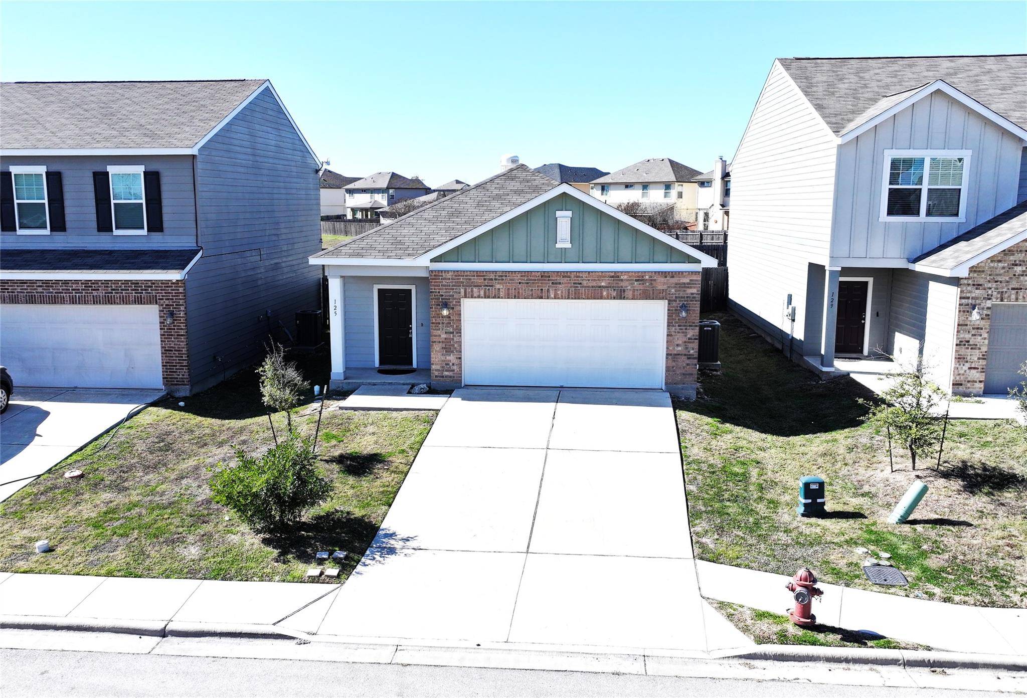 125 Woodpecker RUN, Jarrell, TX 76537