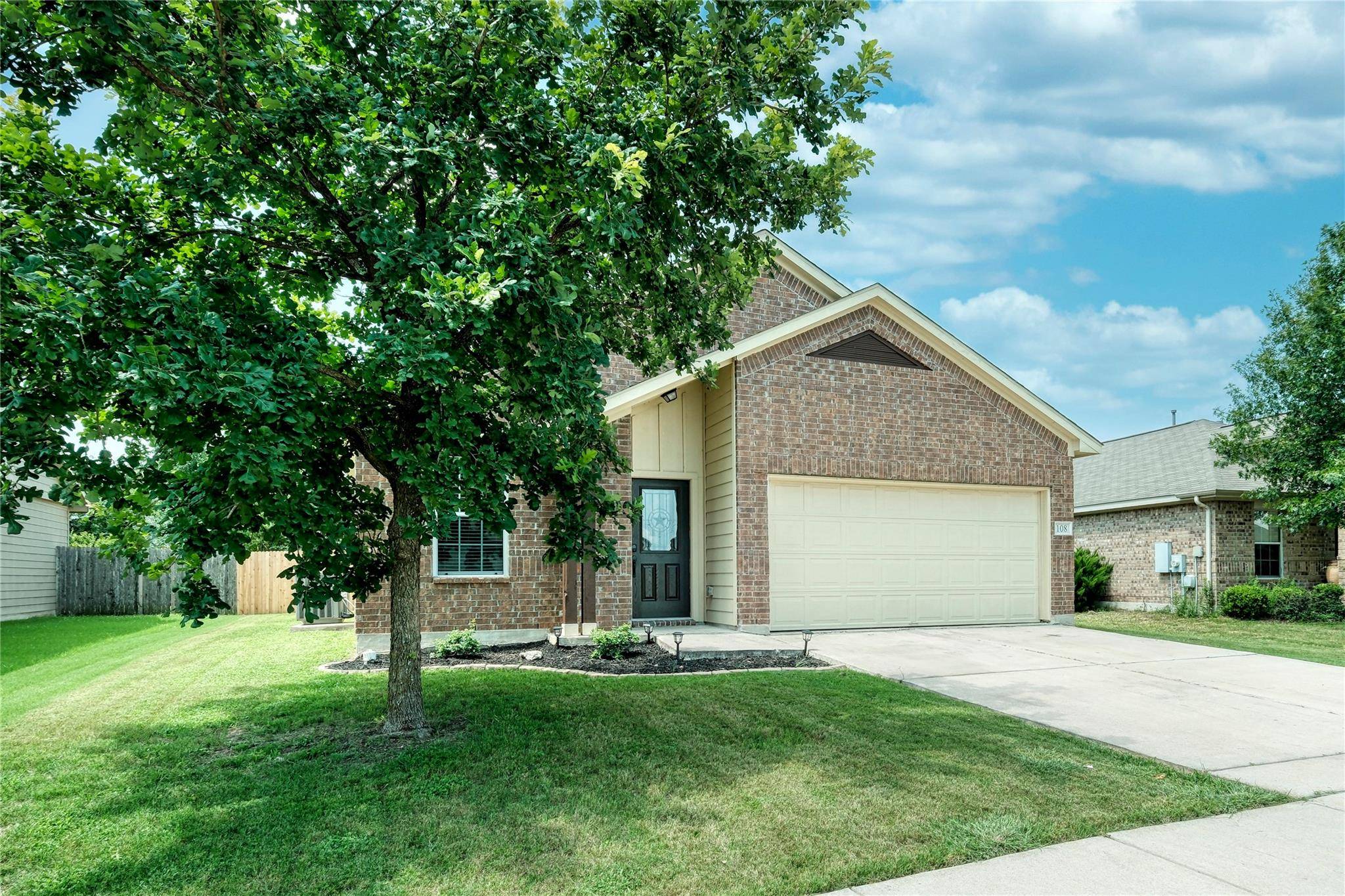 108 Tricia LN, Hutto, TX 78634