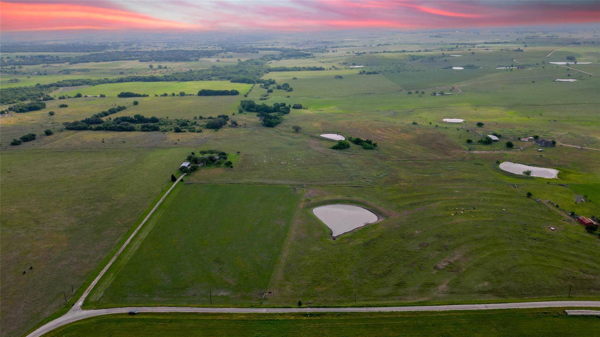 2413 County Road 271, Moulton, TX 77975