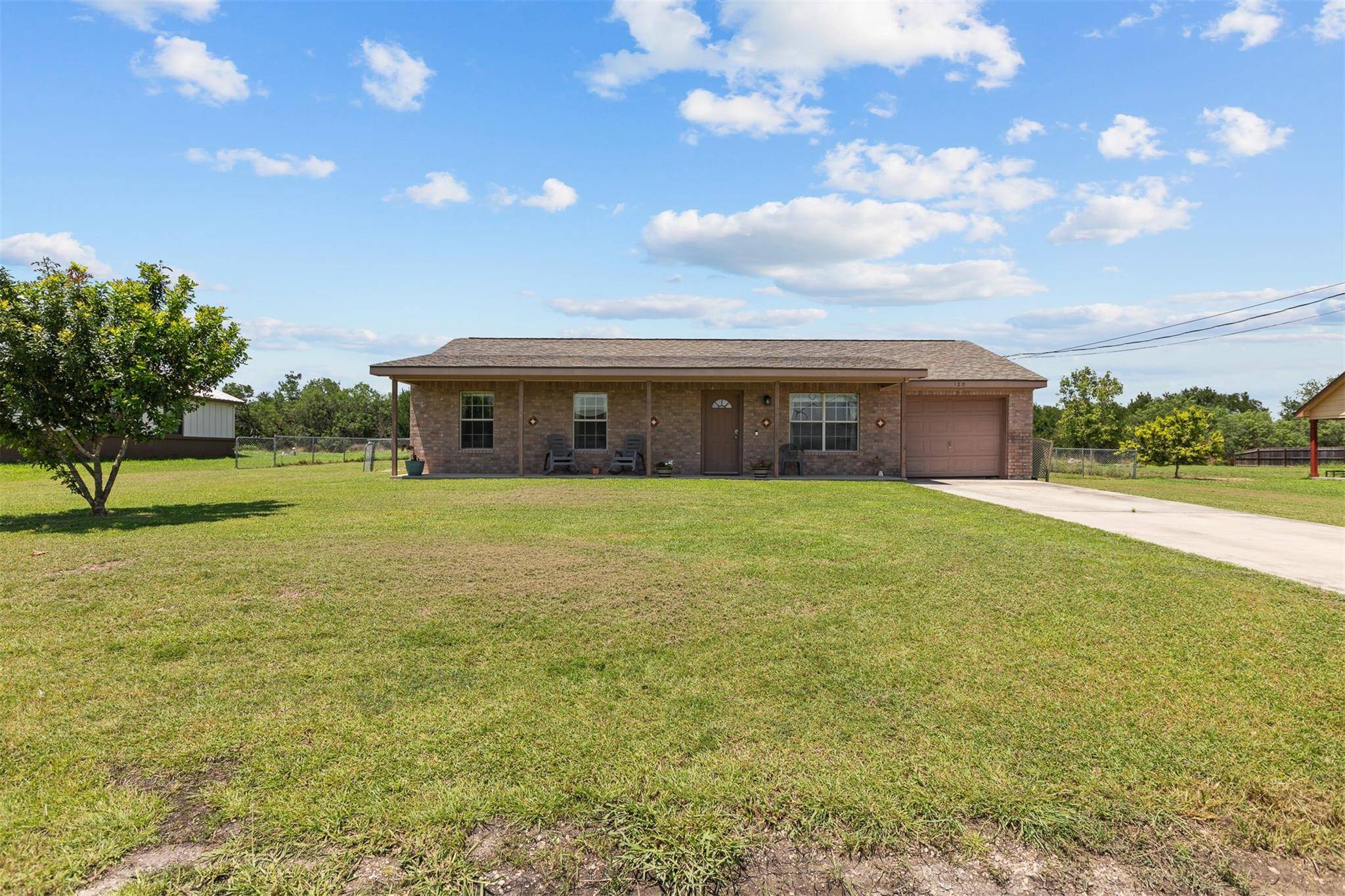 120 Hollys WAY, San Marcos, TX 78666