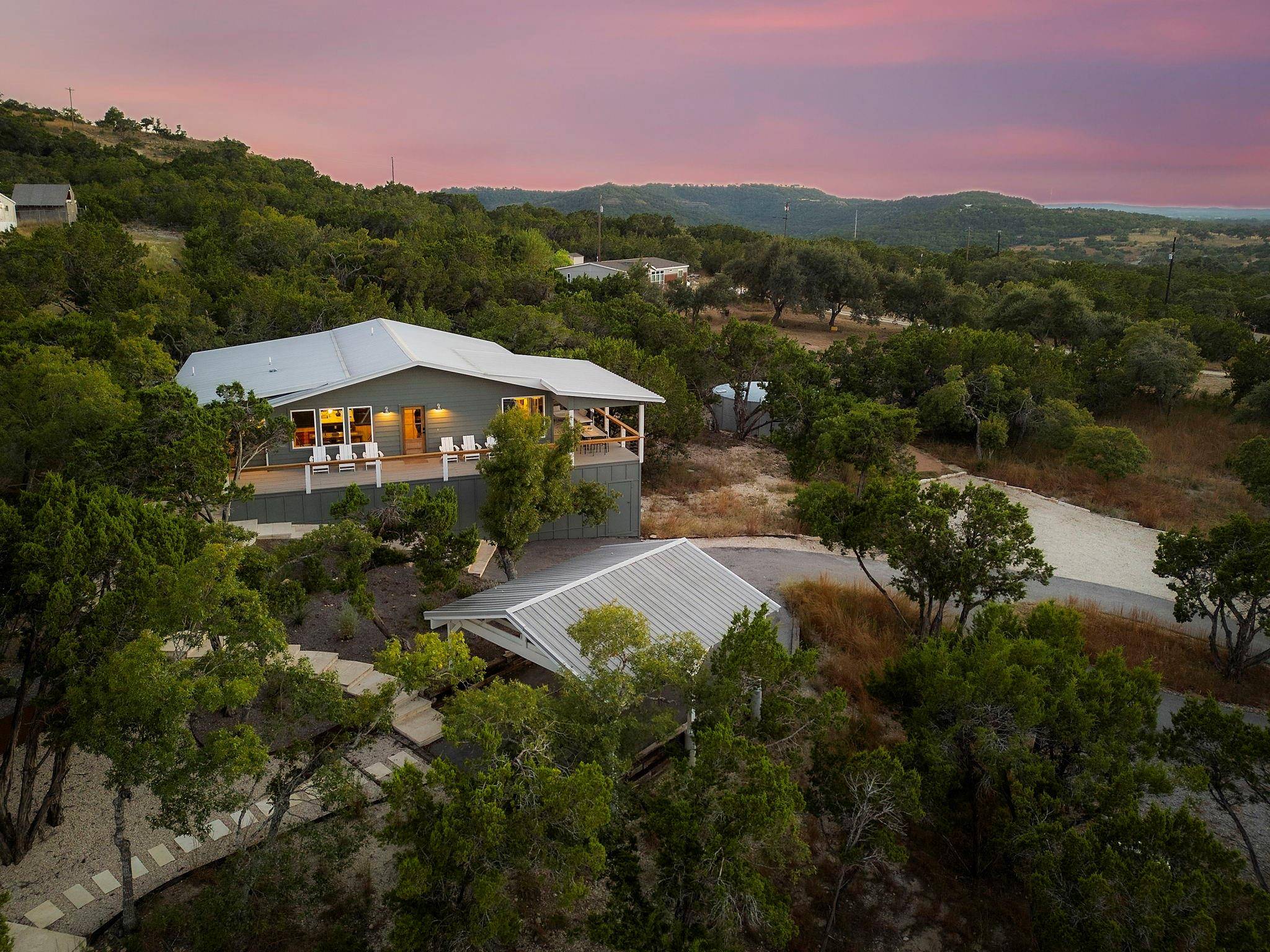 100 Kelly CV, Dripping Springs, TX 78620
