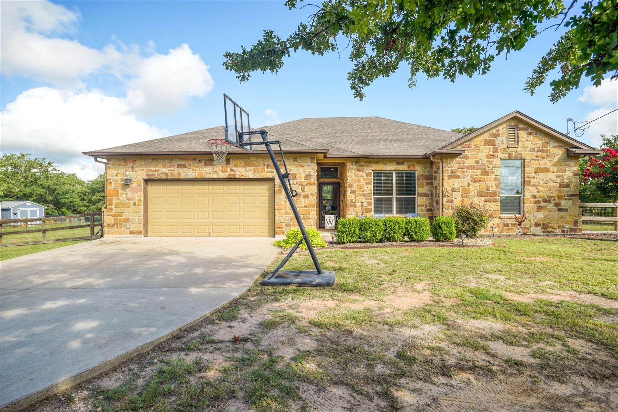 128 Blue Jay RD, Bastrop, TX 78602