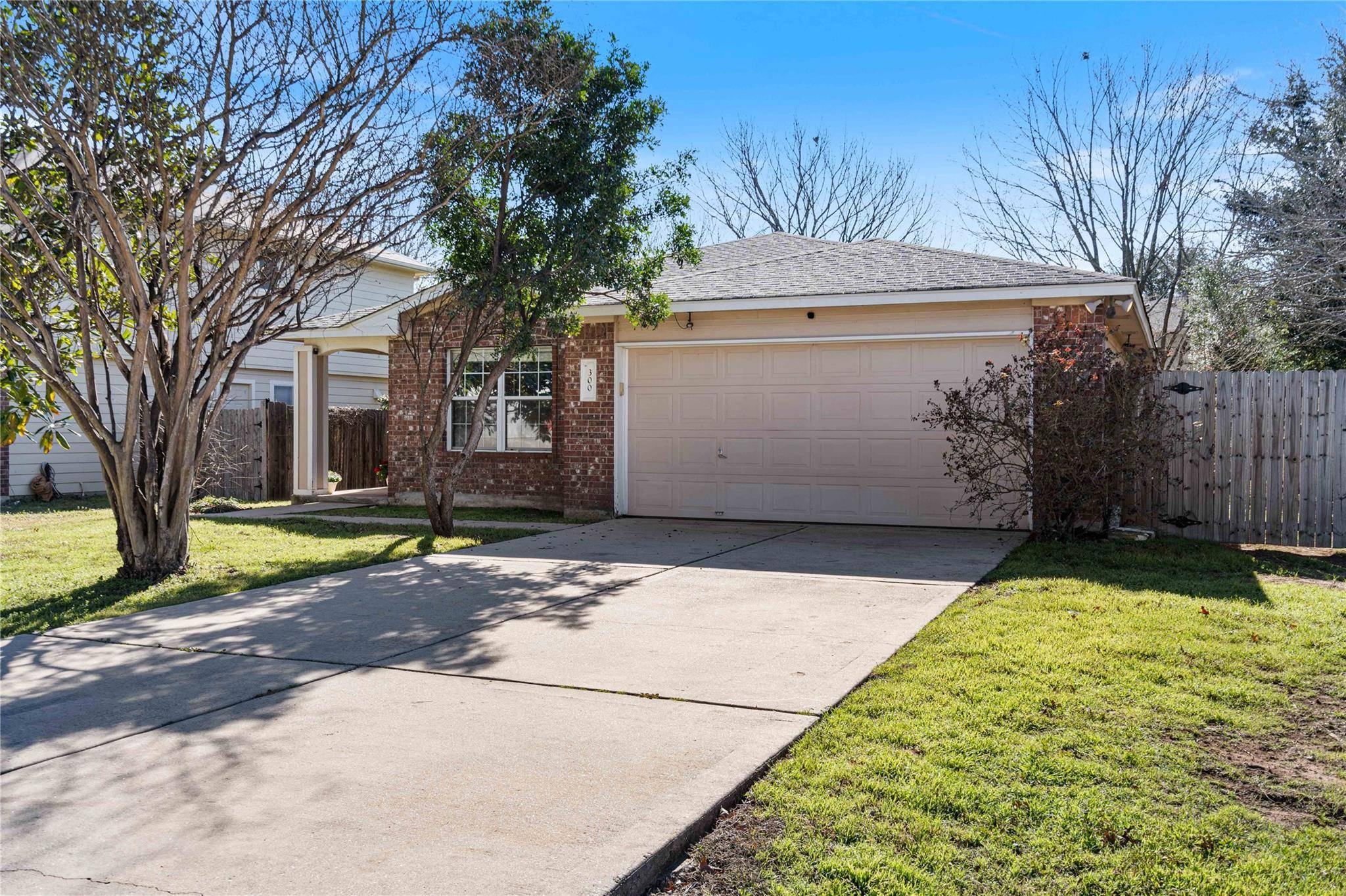 300 Carolyns WAY, Buda, TX 78610