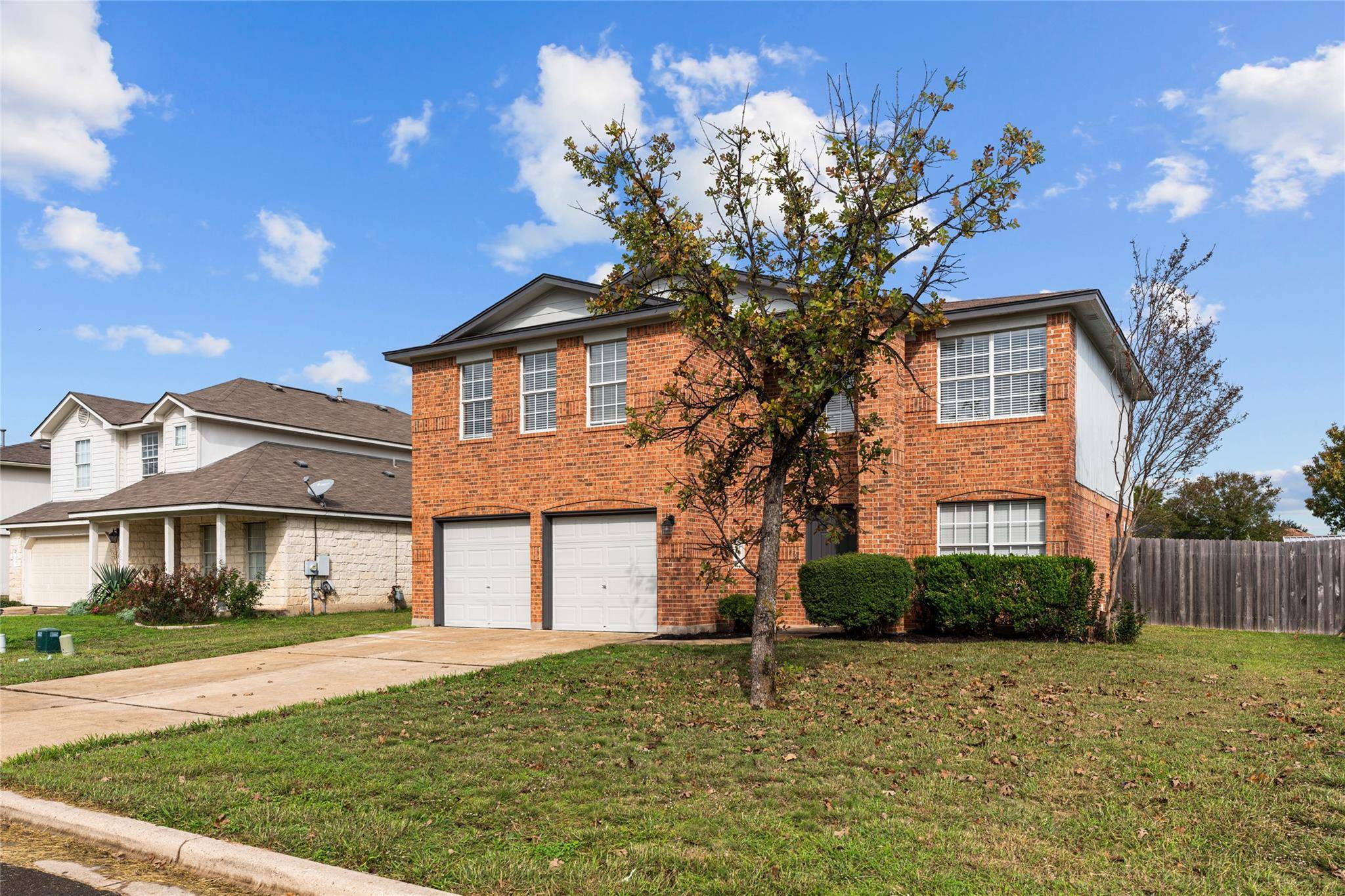 106 Paige BND, Hutto, TX 78634