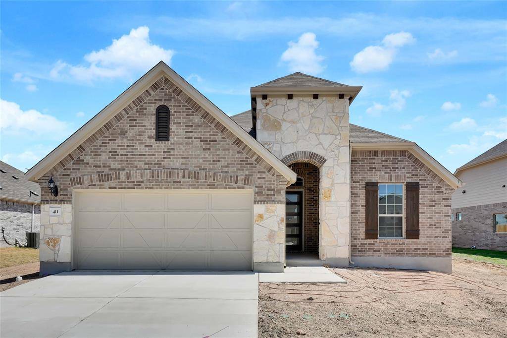411 Ashby DR, Hutto, TX 78634
