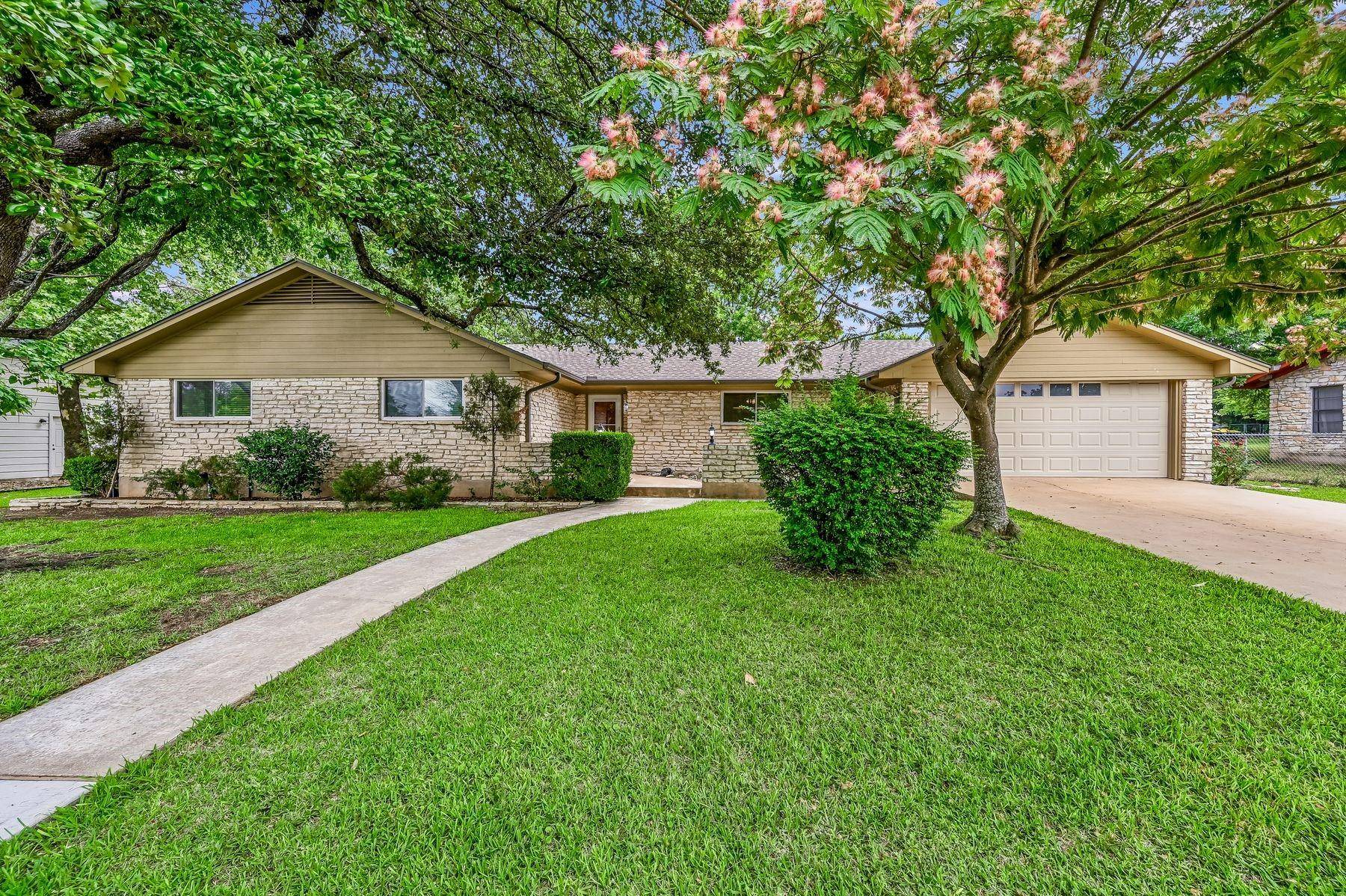 111 Fairlane DR, Round Rock, TX 78664