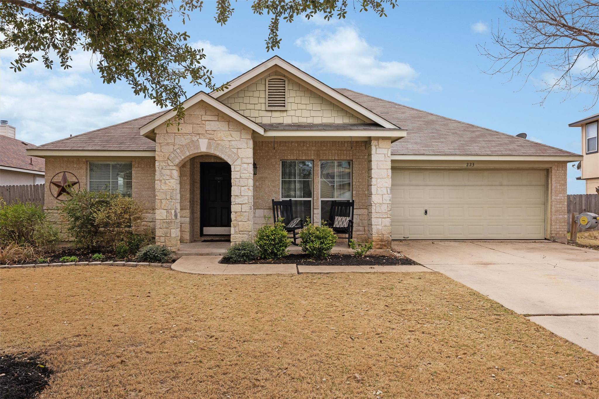 223 Hyltin ST, Hutto, TX 78634