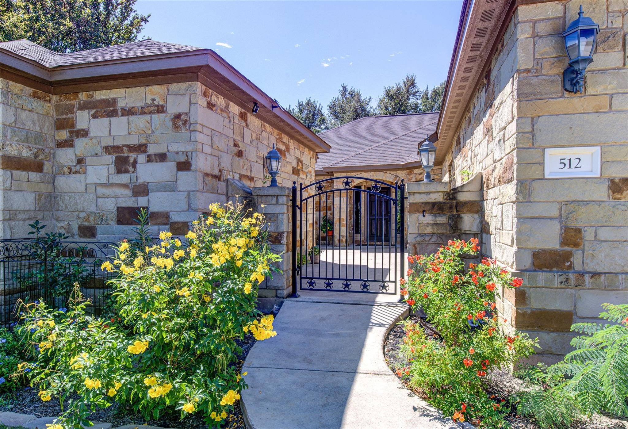 512 Caprock Canyon TRL, Georgetown, TX 78633