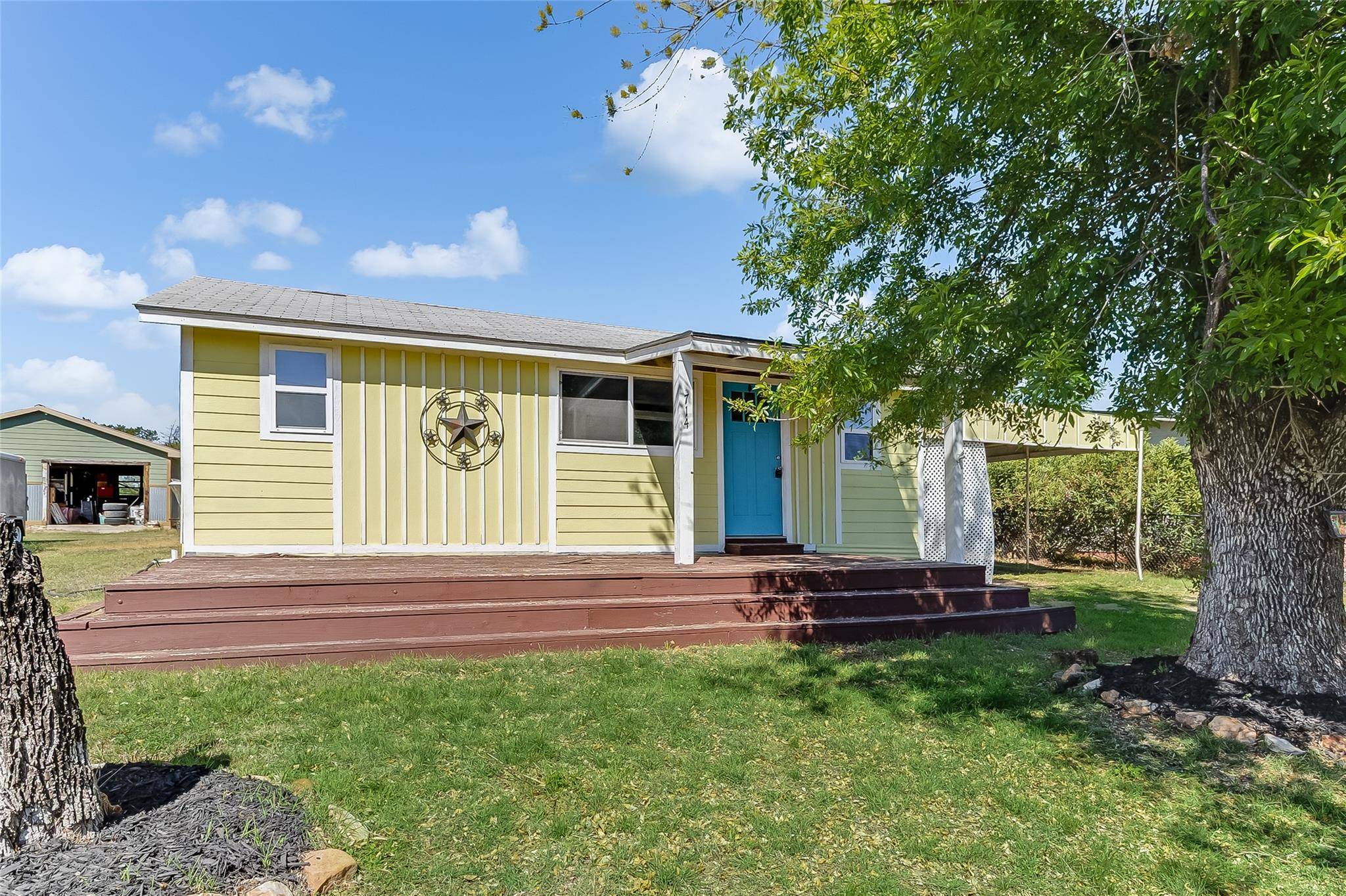 714 Sandy Mountain DR, Sunrise Beach, TX 78643