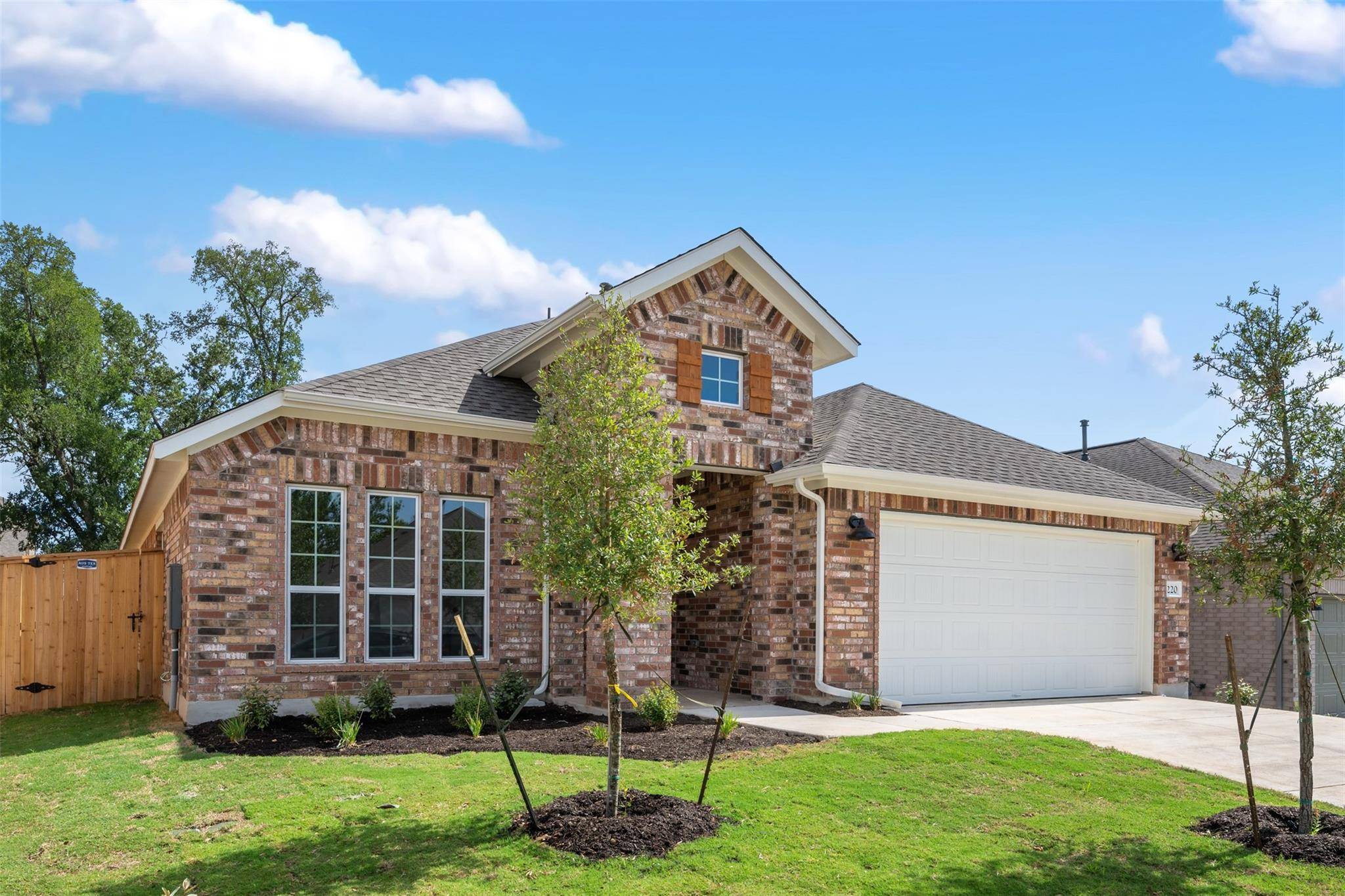 220 Grand Teton DR, Kyle, TX 78640