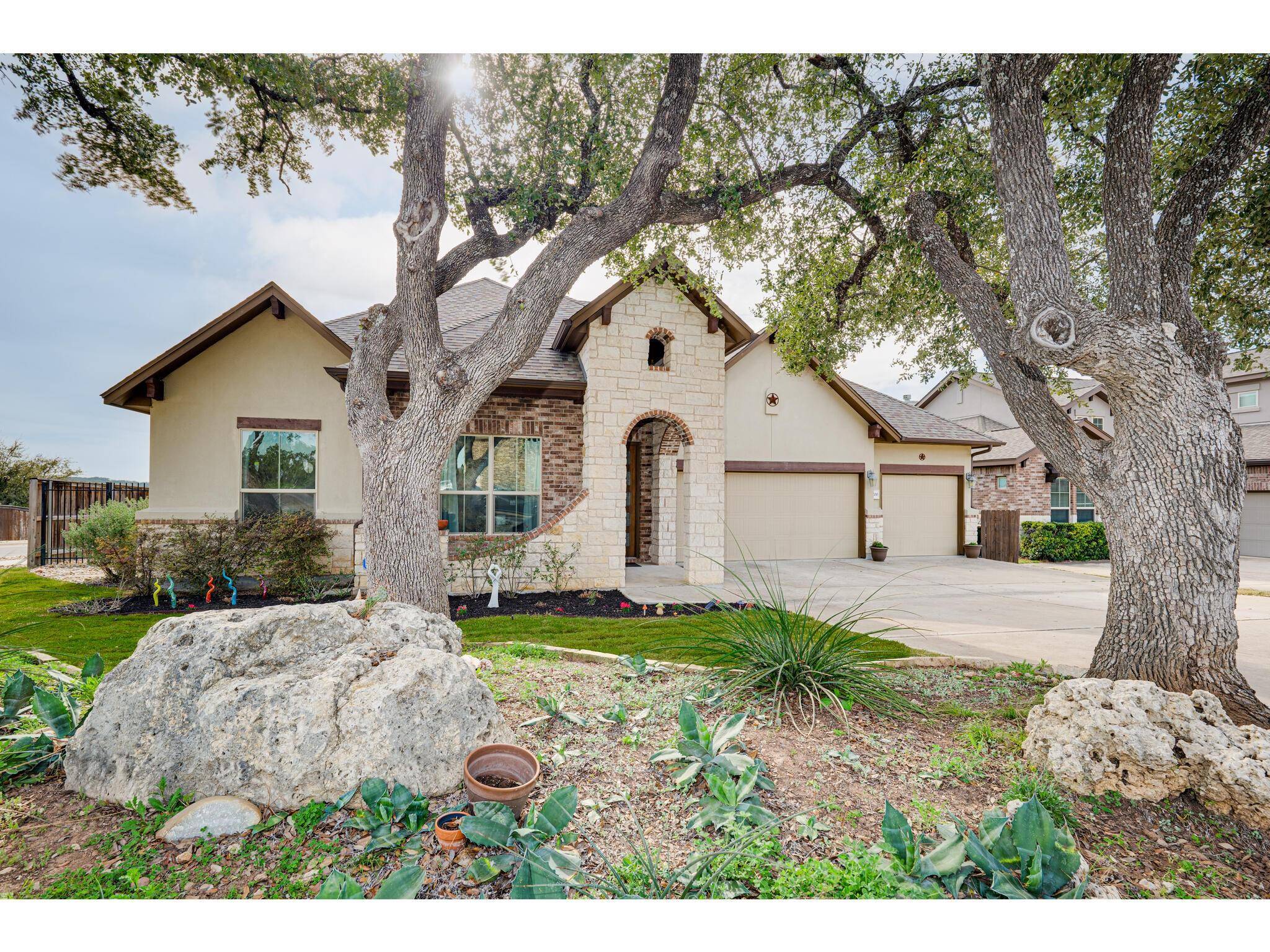 22200 Verbena PKWY, Spicewood, TX 78669
