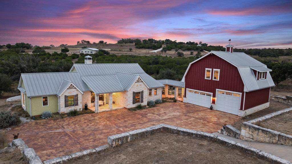 300 Cedar Mountain DR, Marble Falls, TX 78654