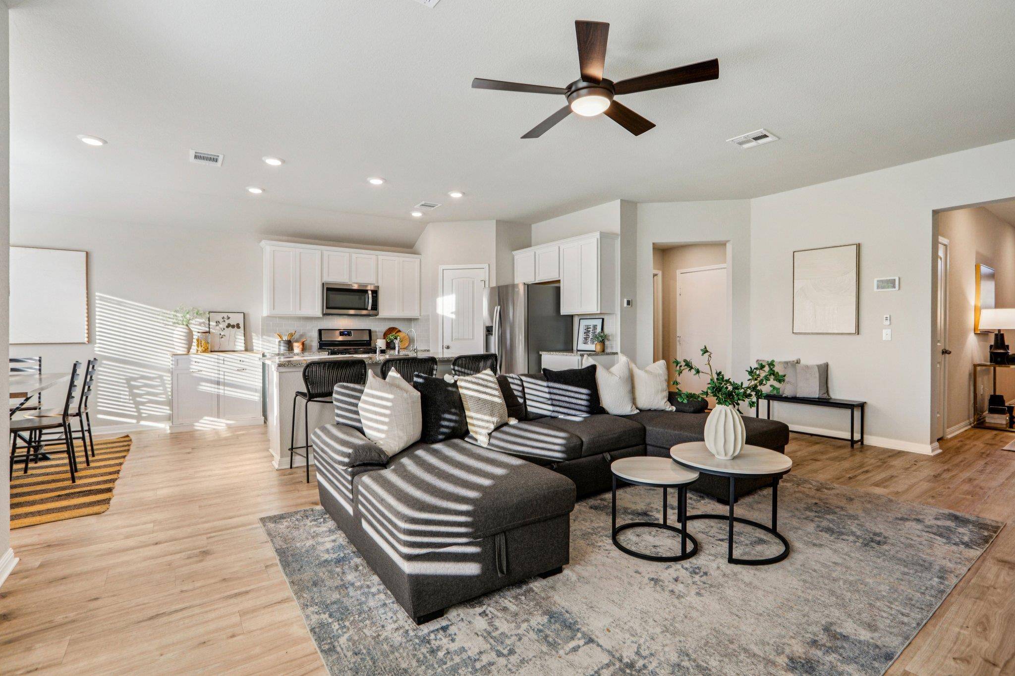 208 Royal Palm WAY, Leander, TX 78641