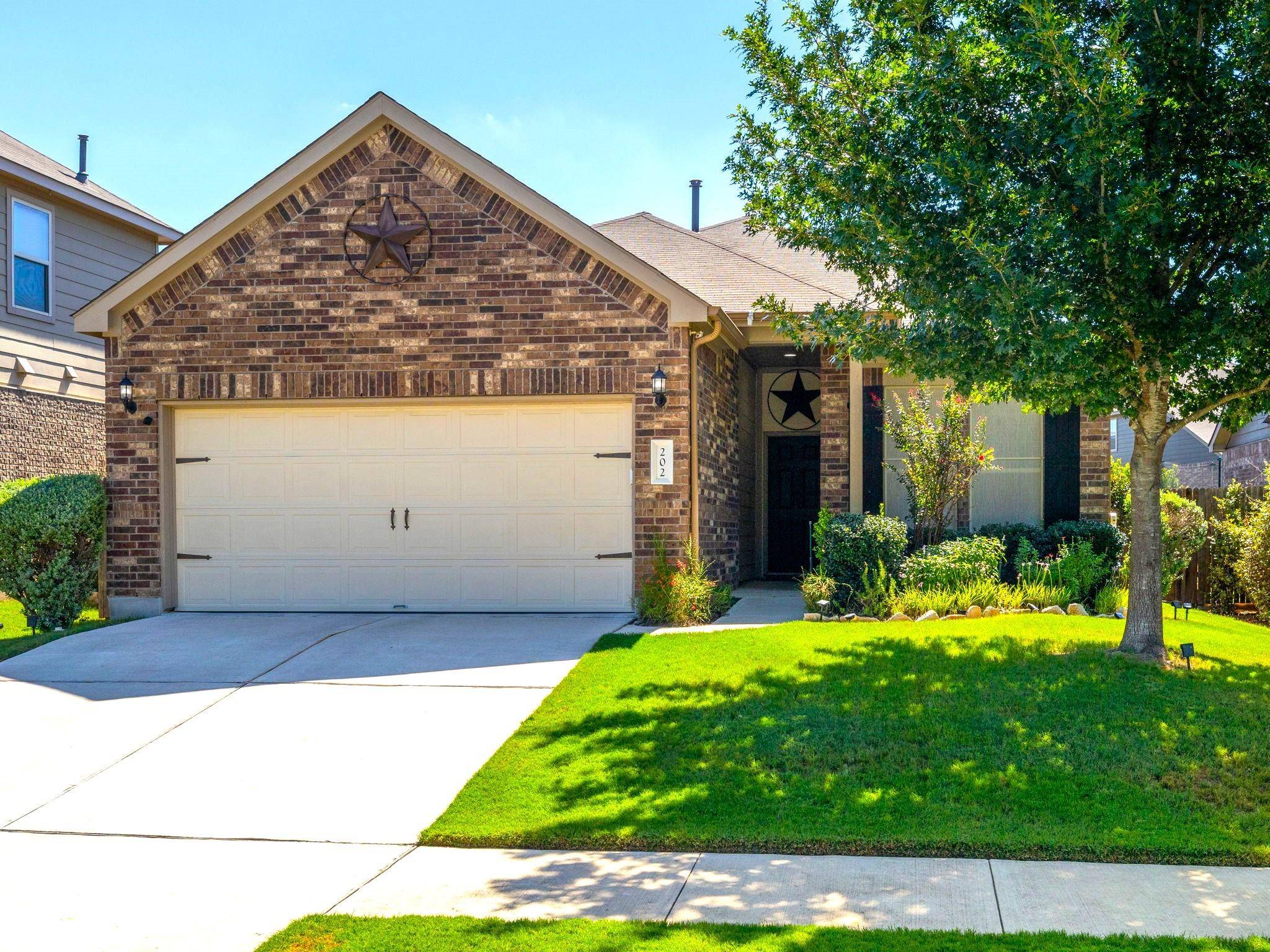 202 Cyril DR, Hutto, TX 78634