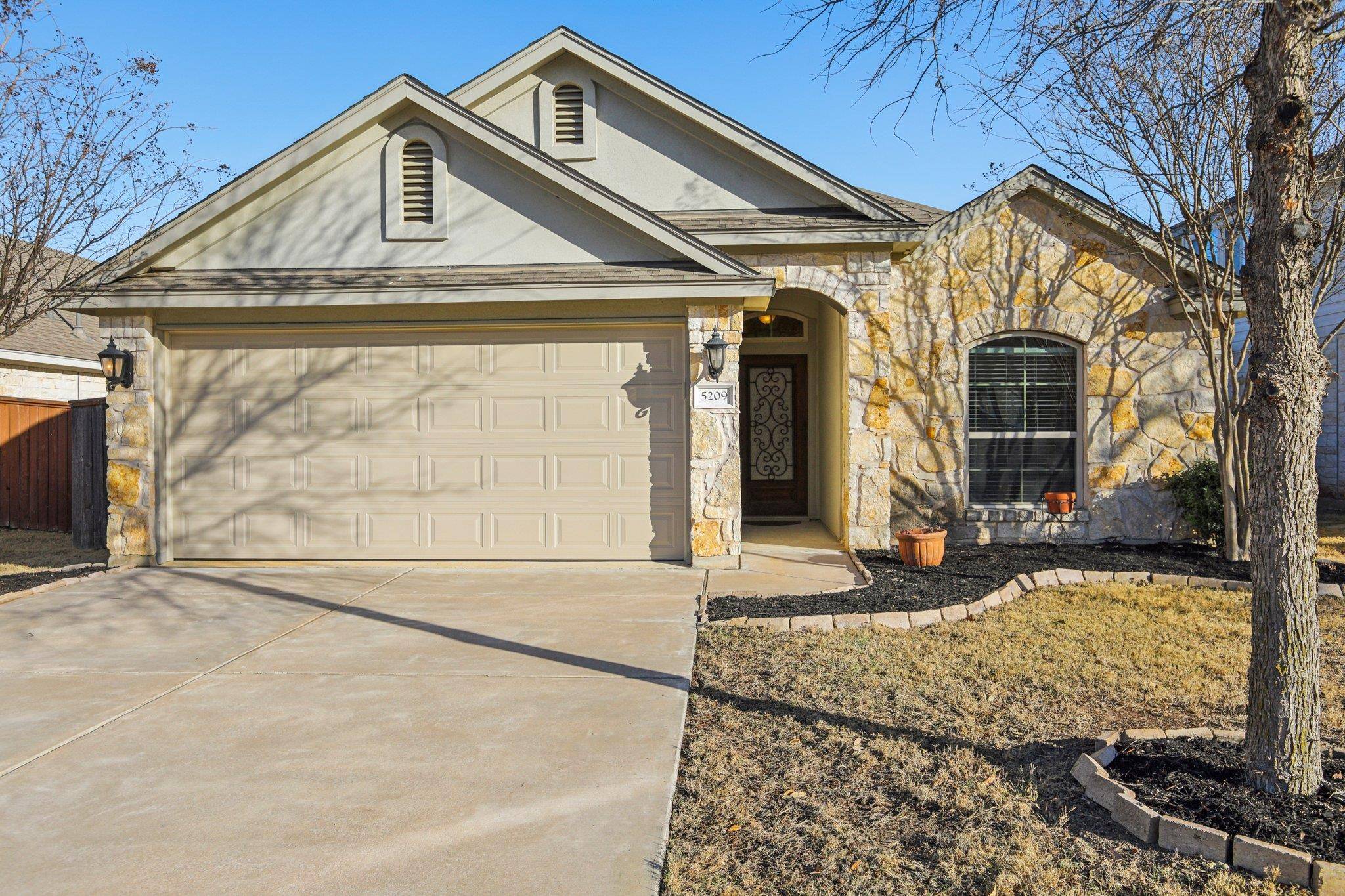 5209 Scenic Lake DR, Georgetown, TX 78626