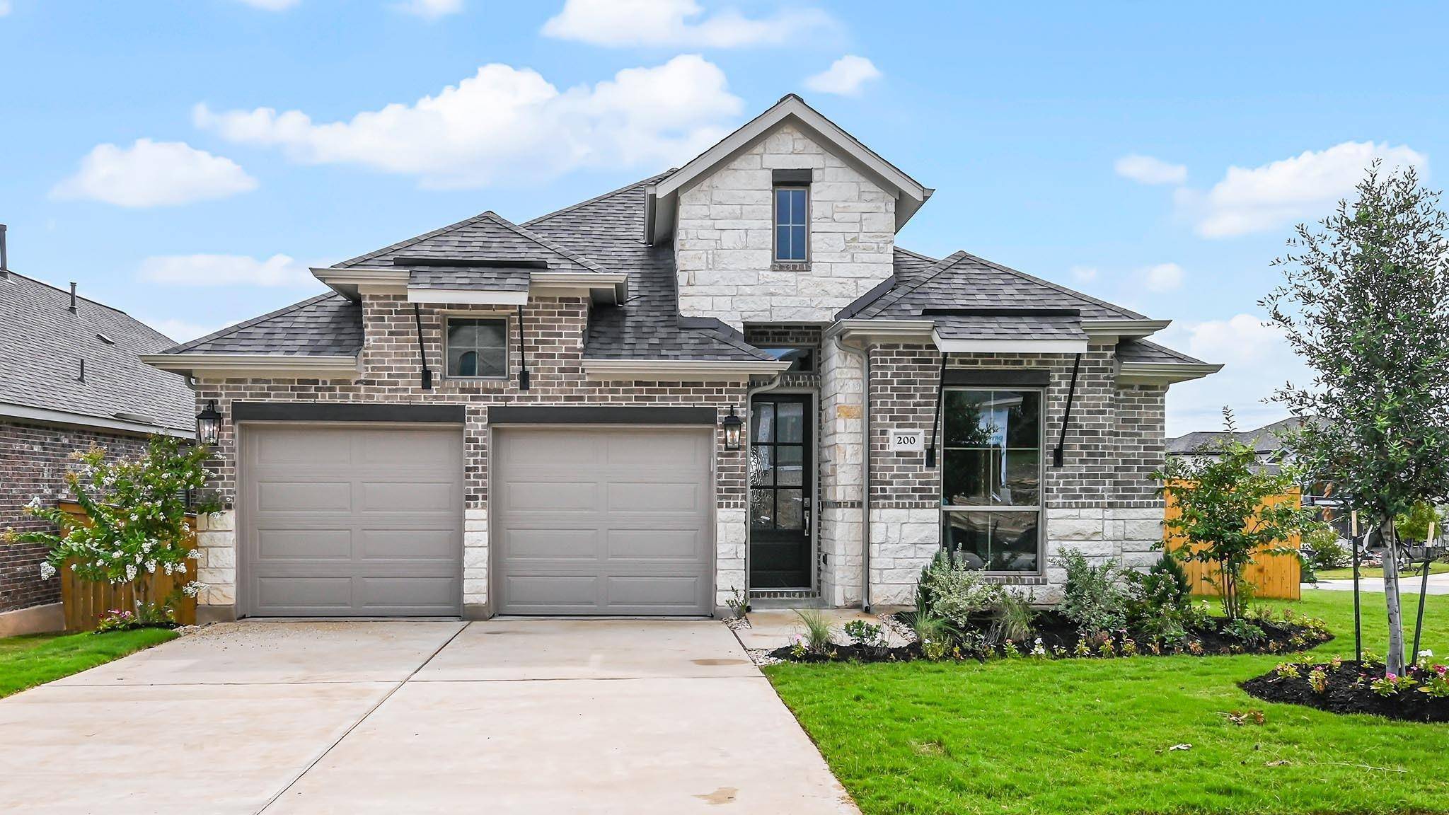 200 Bluff Creek LN, Georgetown, TX 78628