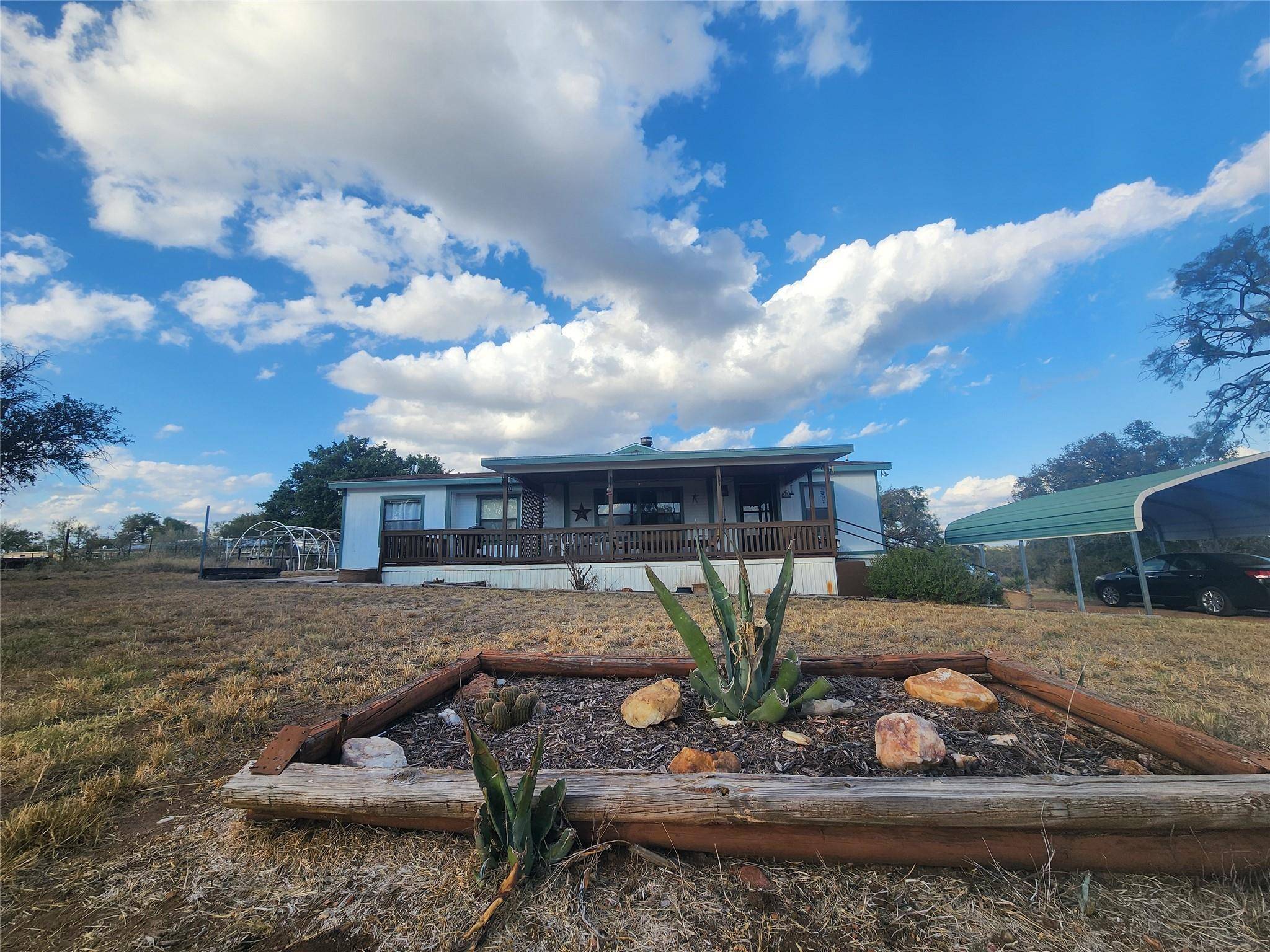 111 S Rio Llano DR, Llano, TX 78643