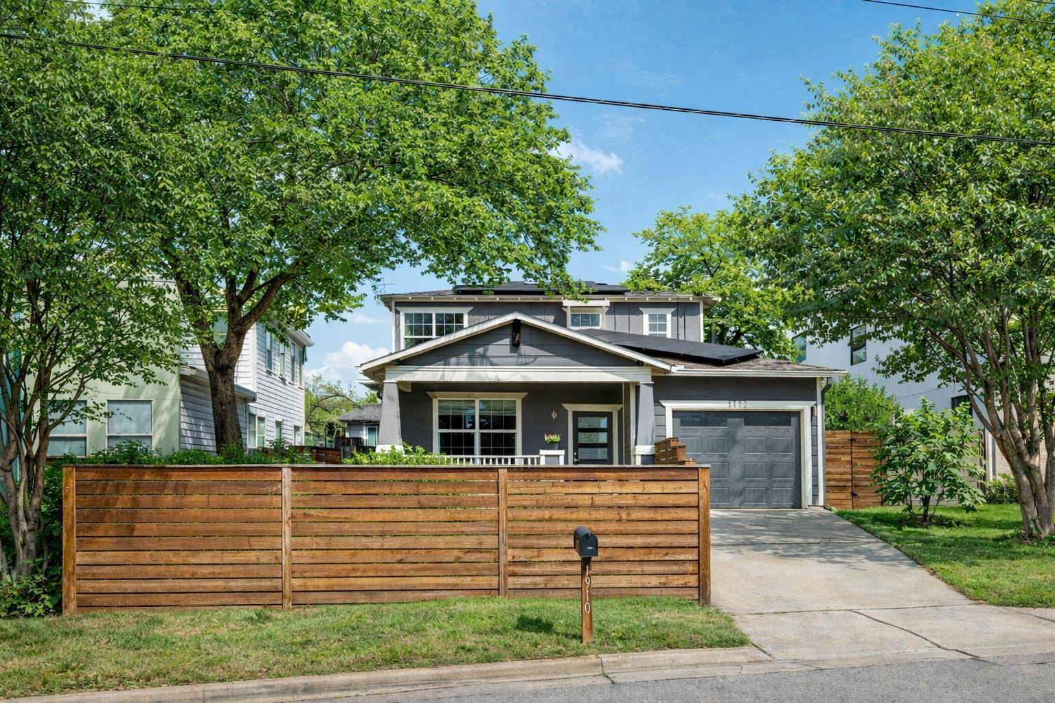 1910 E 10th ST, Austin, TX 78702