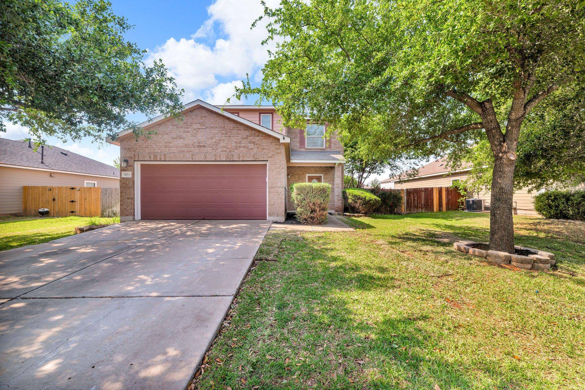 1013 Hondo LN, Hutto, TX 78634