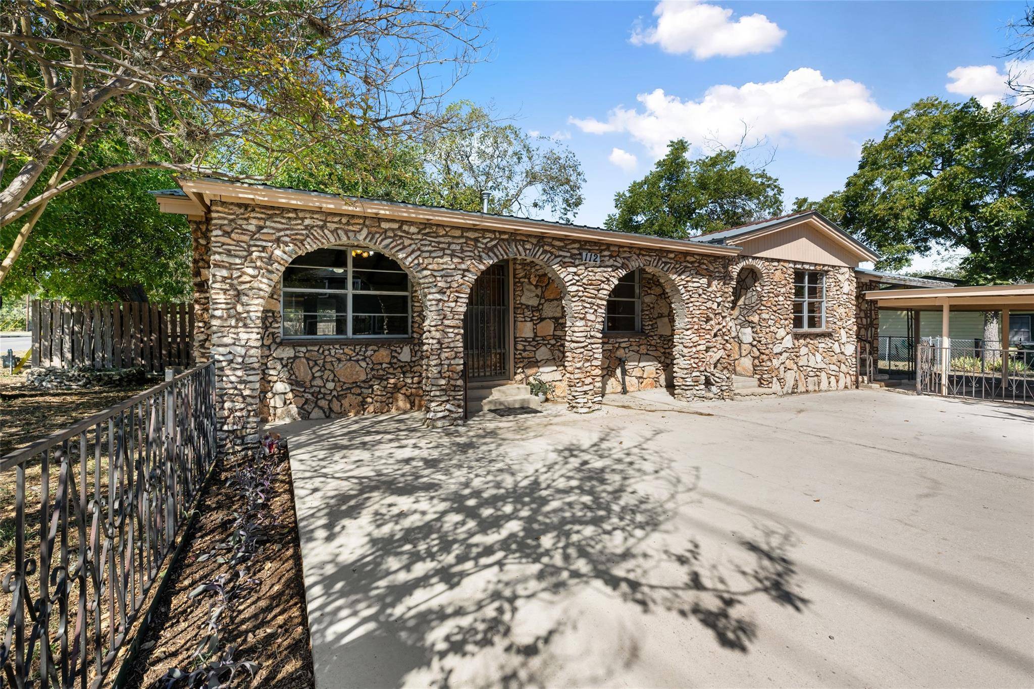 112 Selvera ST, Kyle, TX 78640