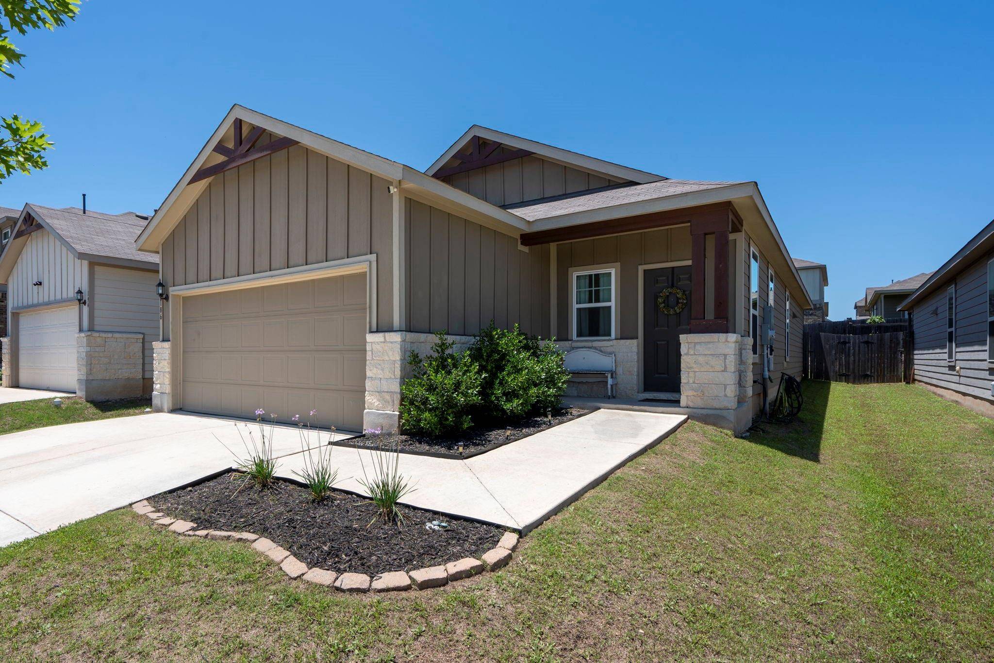 186 Buttonwood DR, Buda, TX 78610