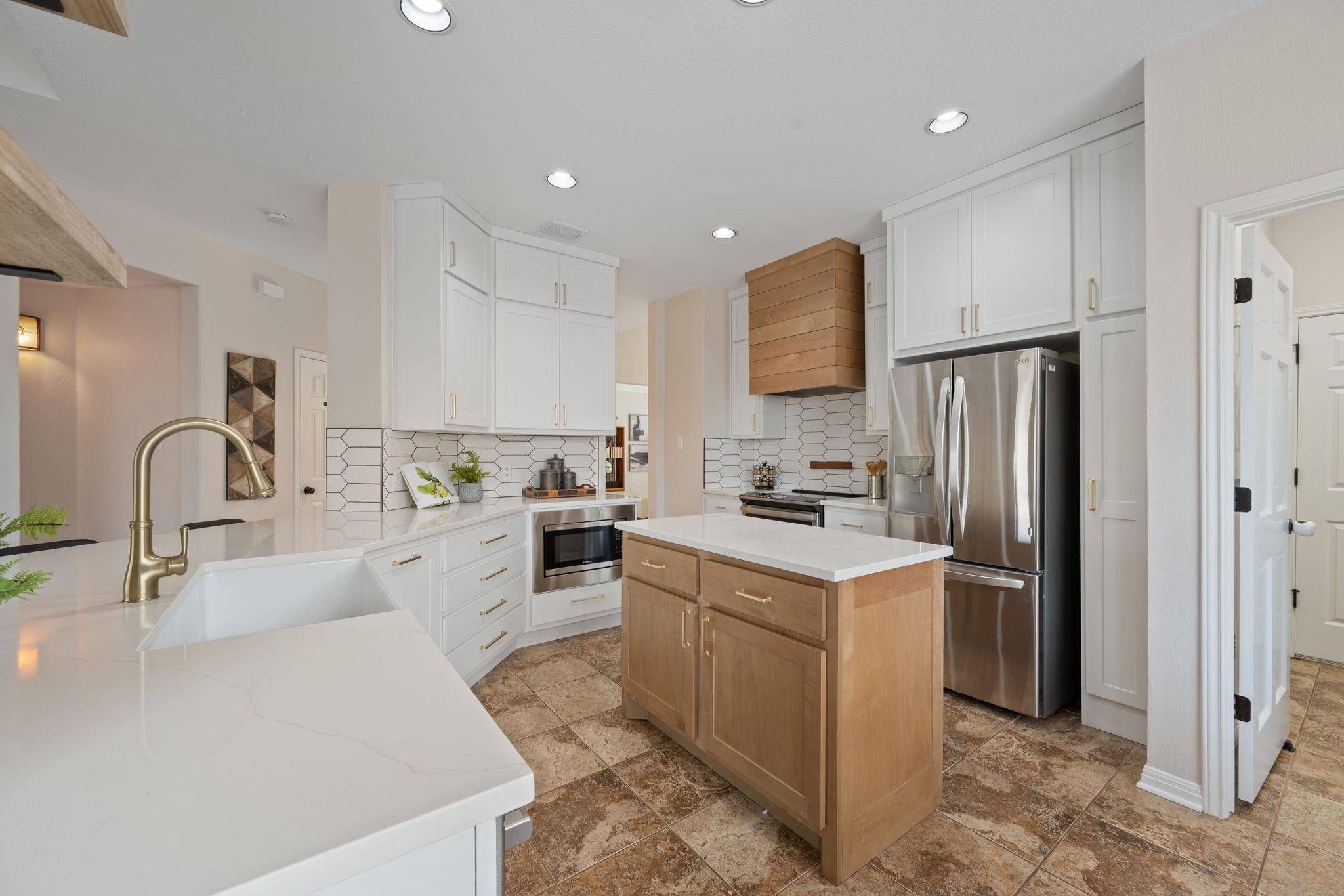 7008 Cool Canyon CV, Round Rock, TX 78681
