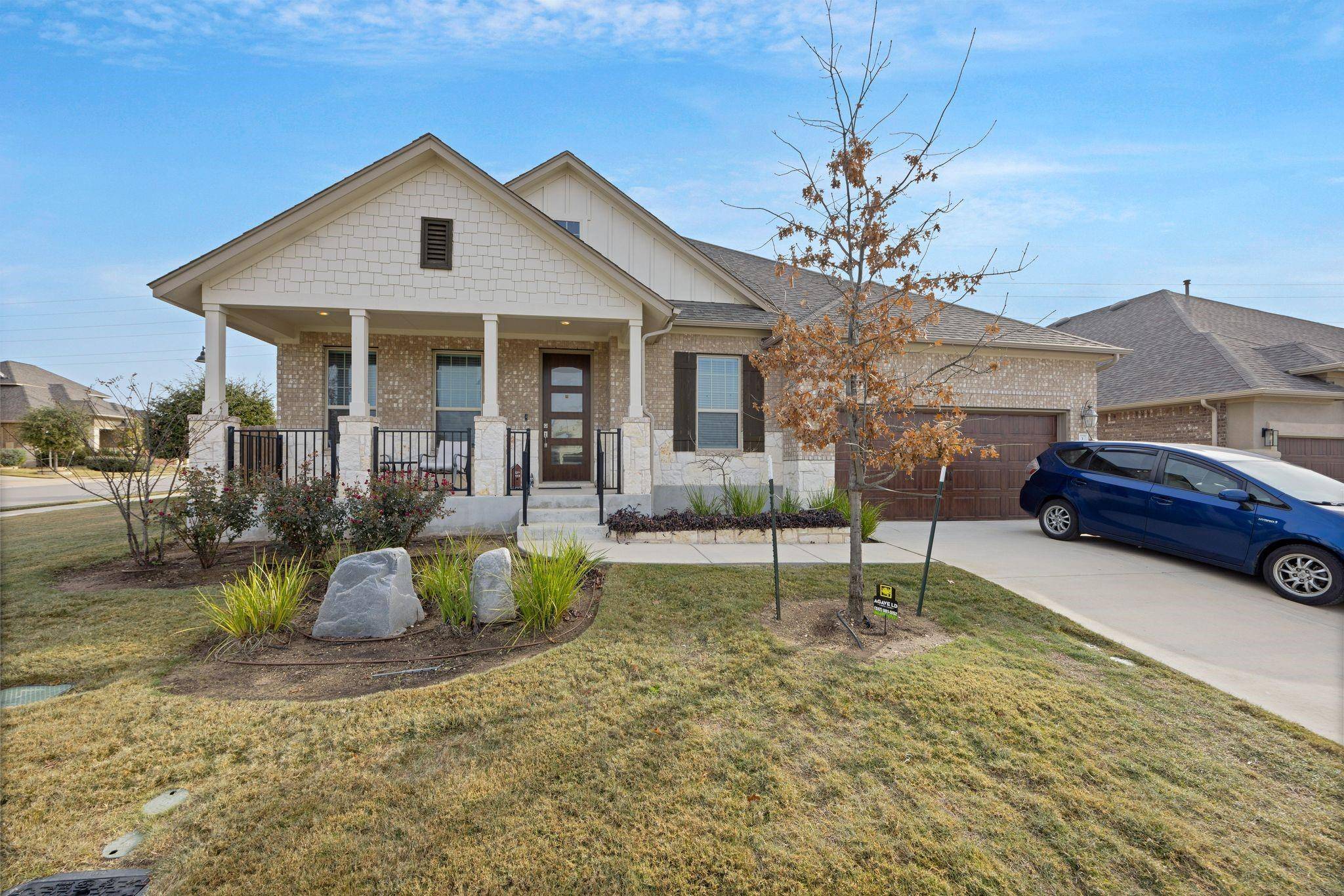 317 Barley Fork LN, Hutto, TX 78634