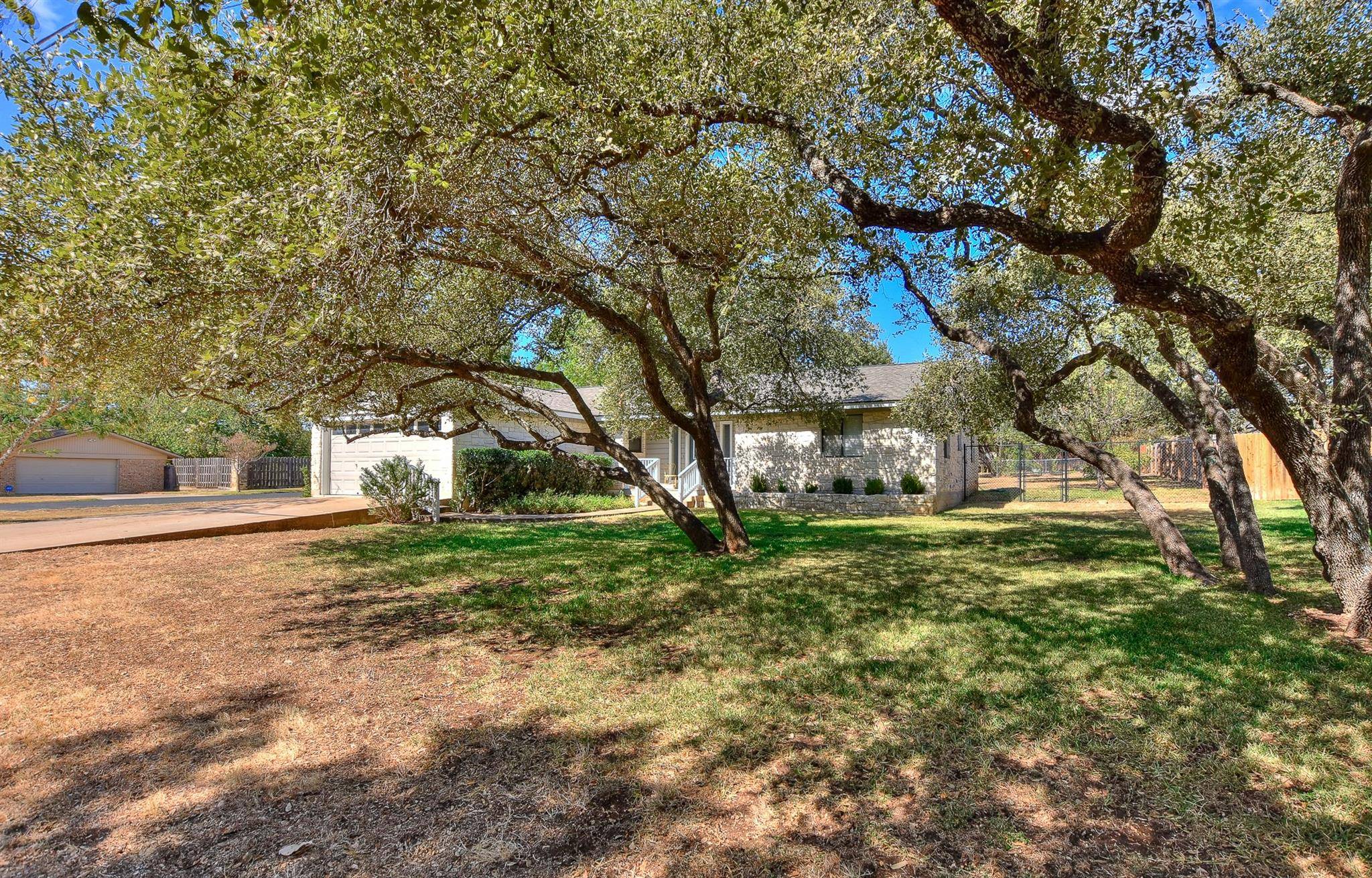 144 Clear Spring RD, Georgetown, TX 78628