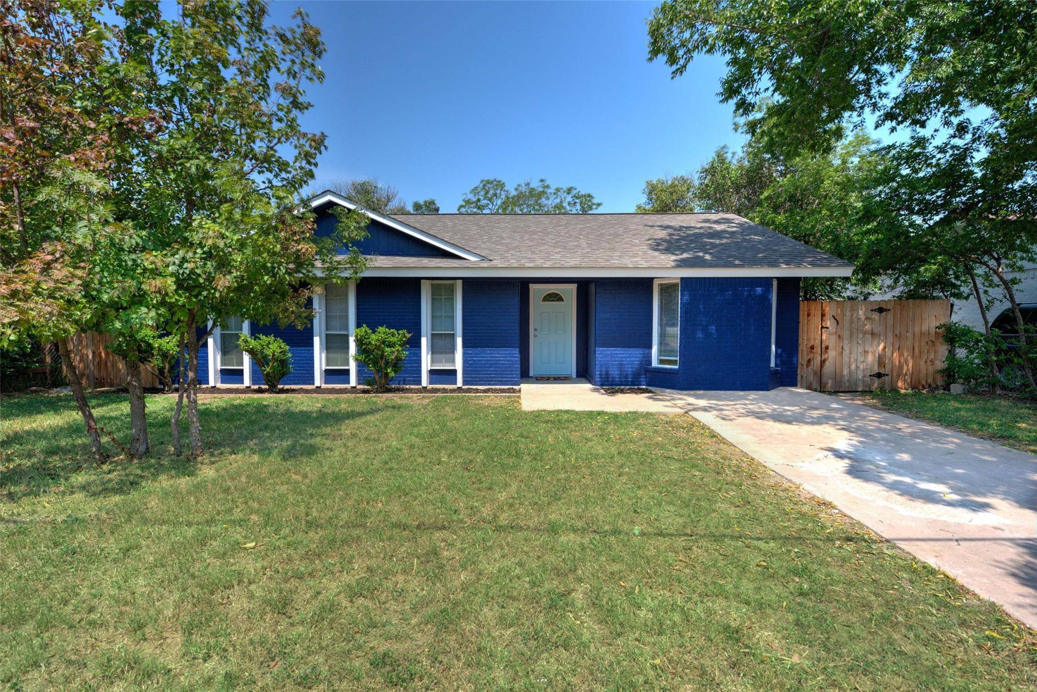 1605 S Pine ST, Georgetown, TX 78626