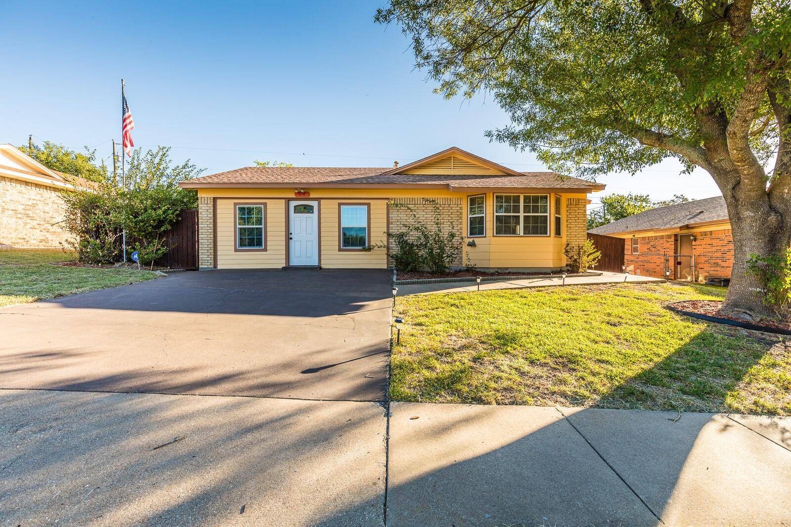 210 W Hogan DR, Copperas Cove, TX 76522