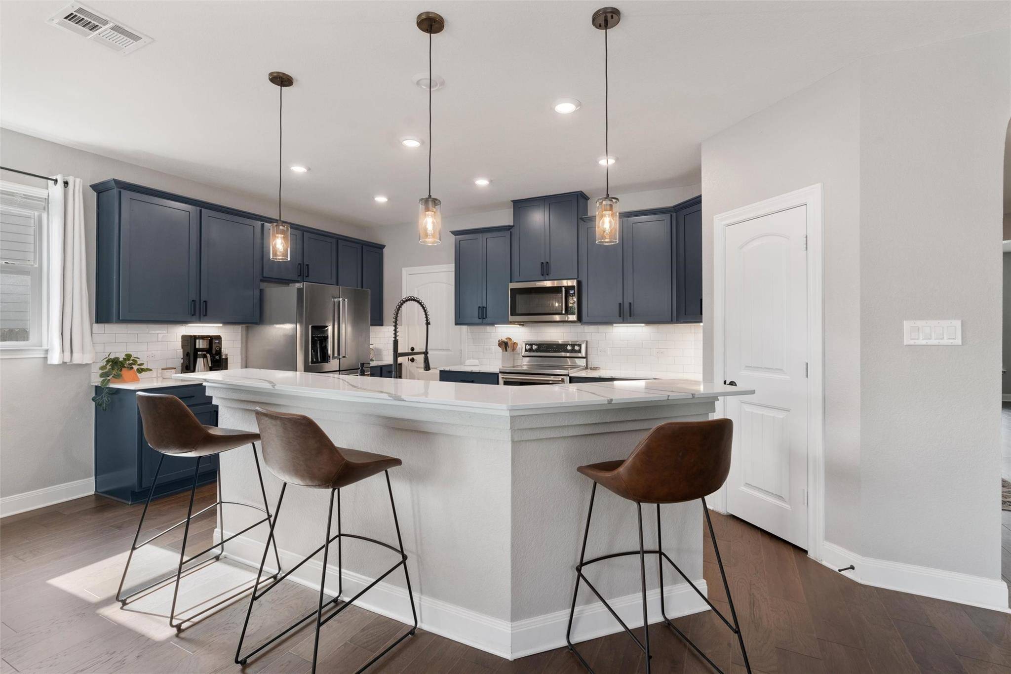 150 Kat Garnet DR, Kyle, TX 78640