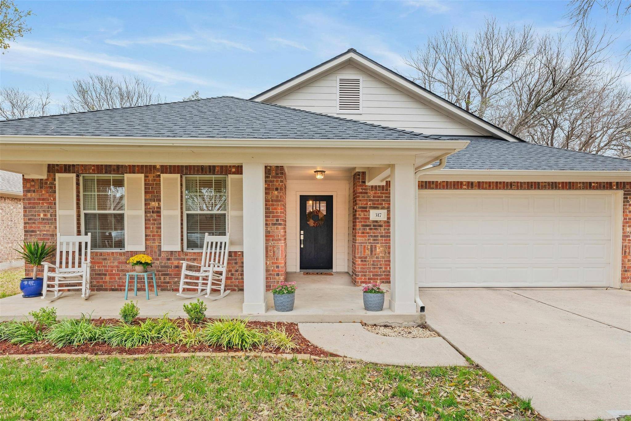 317 Creek Ridge LN, Round Rock, TX 78664