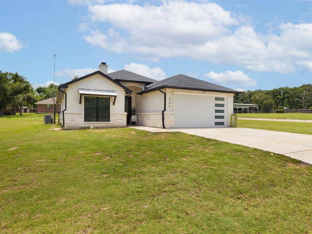 Address not disclosed, Rockdale, TX 76567