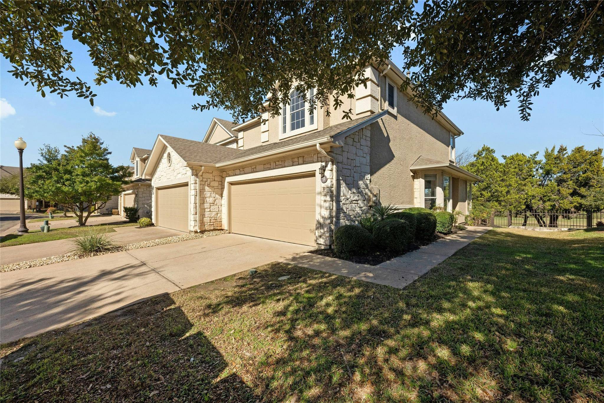 3300 Forest Creek DR #9, Round Rock, TX 78664