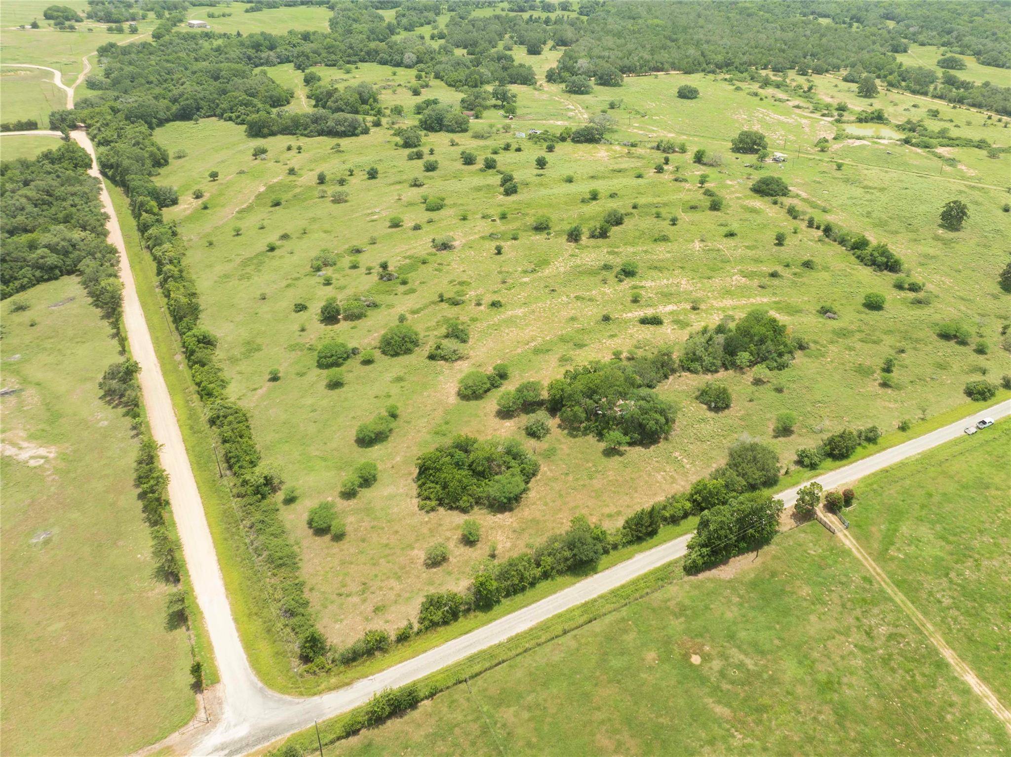 03 CR 214, Hallettsville, TX 77964