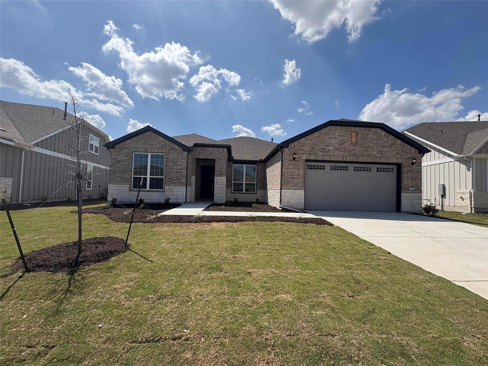 124 Diamond Point RD, Georgetown, TX 78633