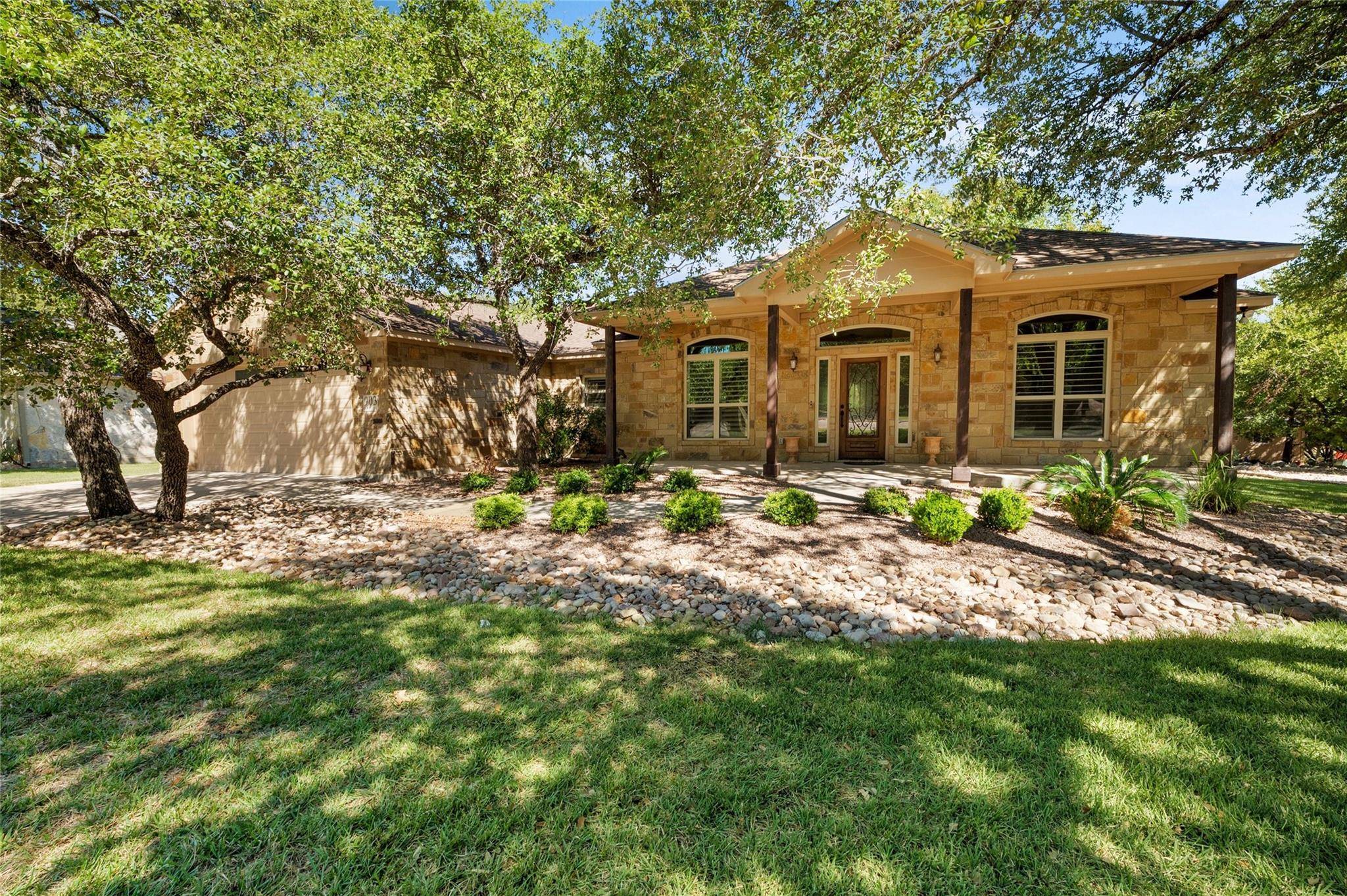 903 Madison CIR, Marble Falls, TX 78654