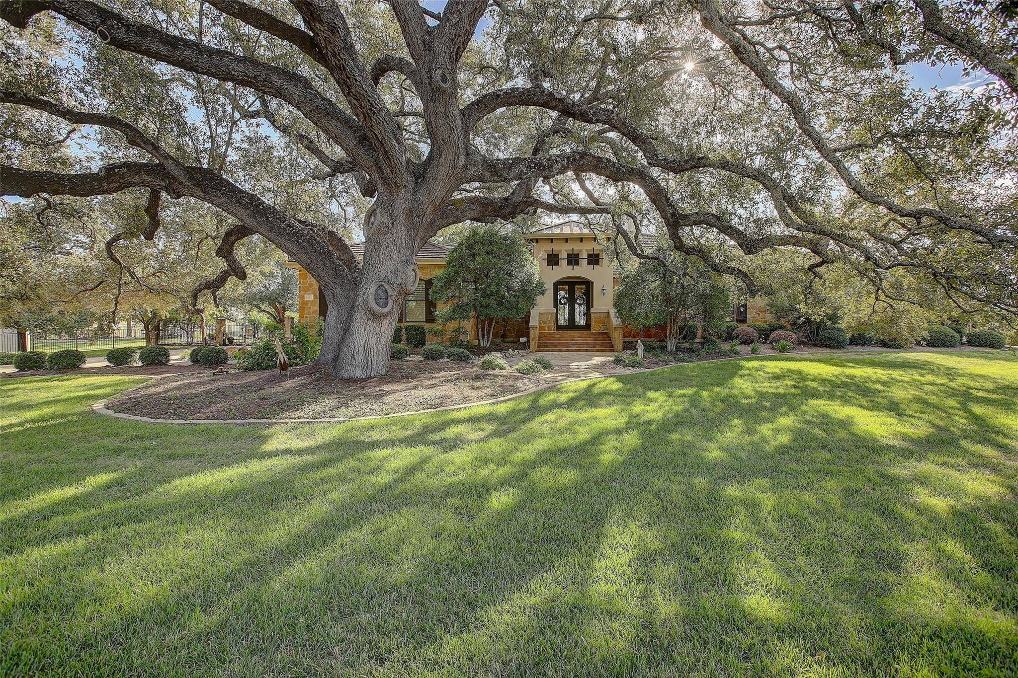 405 Indigo LN, Georgetown, TX 78628