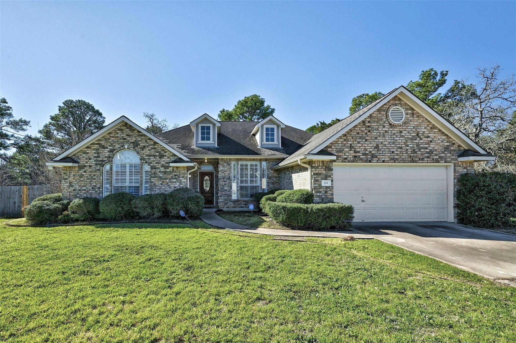 119 Puna LN, Bastrop, TX 78602