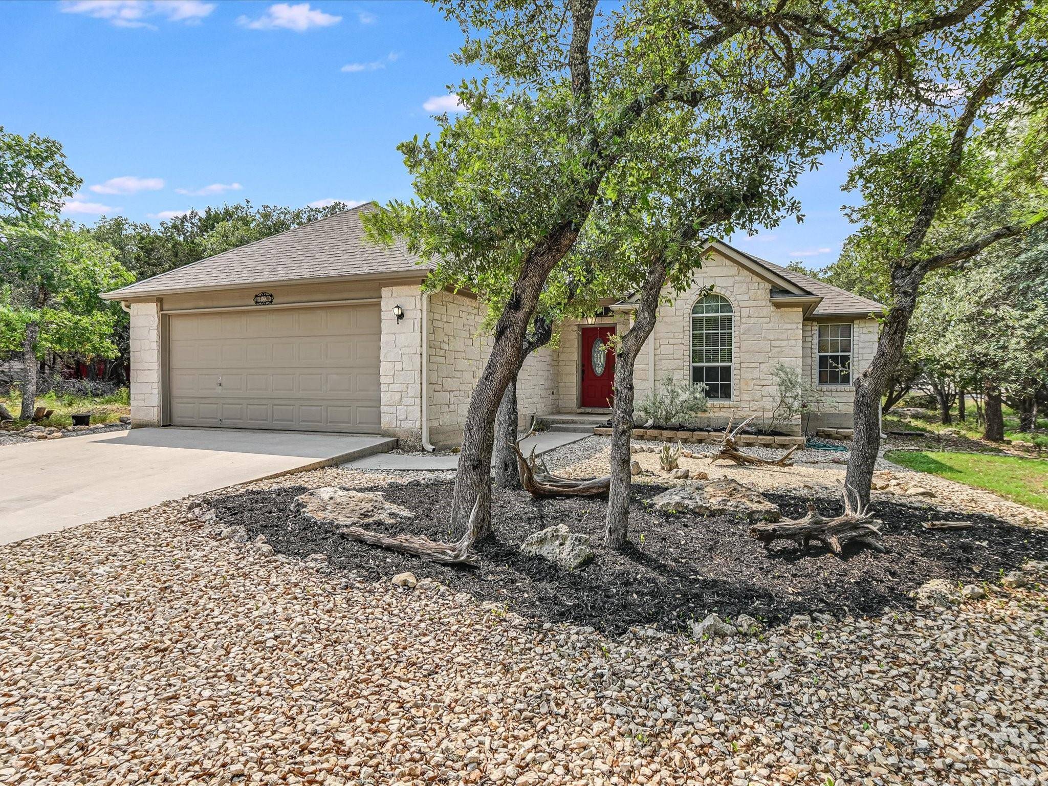 2 Arrow Point CIR, Wimberley, TX 78676