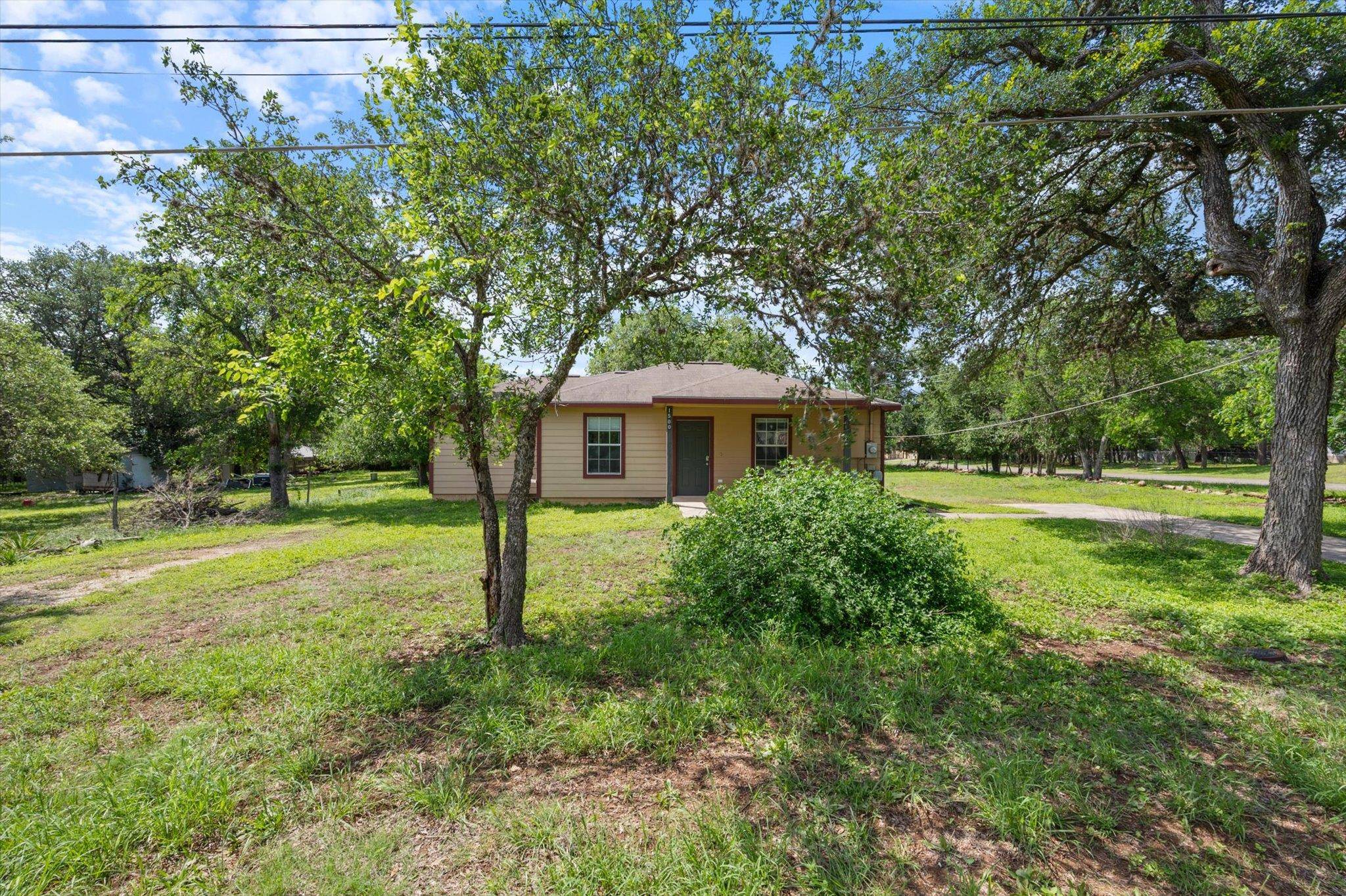 1500 Clyde ST, San Marcos, TX 78666