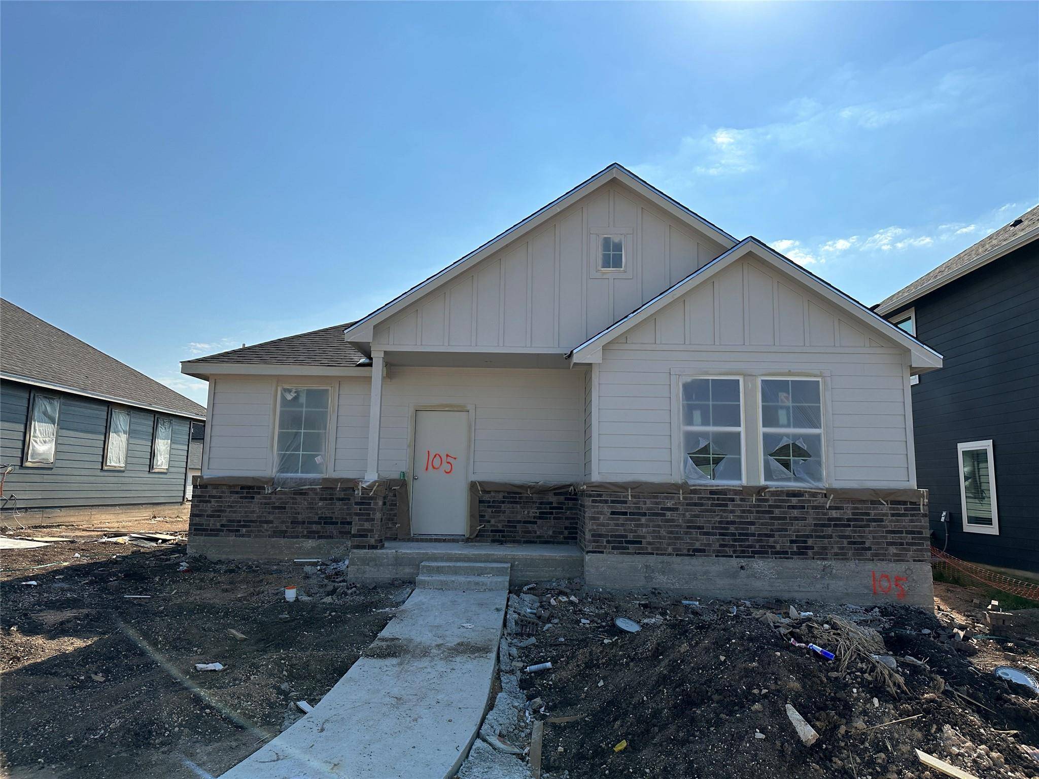105 Bethany Creek DR, Hutto, TX 78634