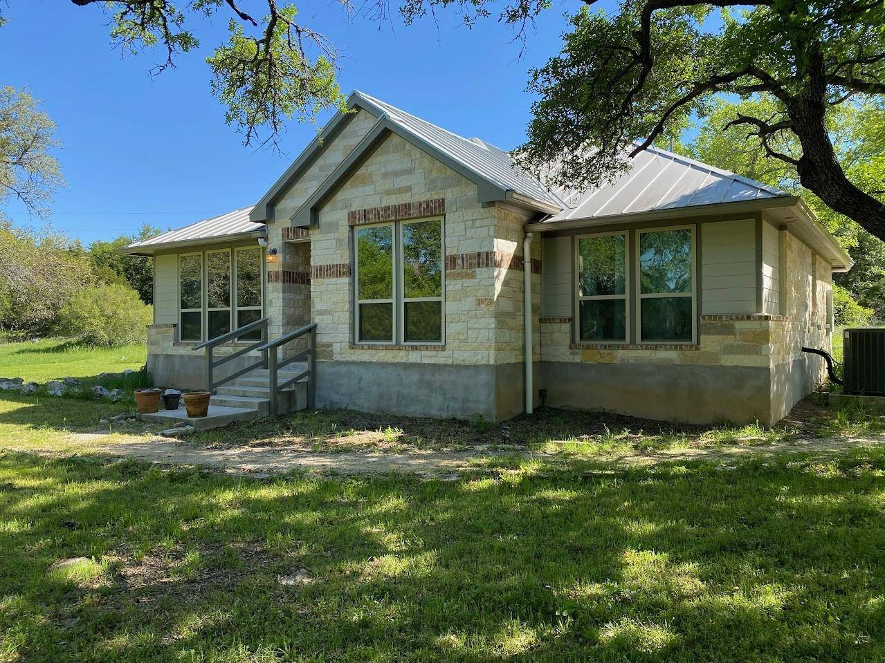 1538 Falconwood DR, San Marcos, TX 78666