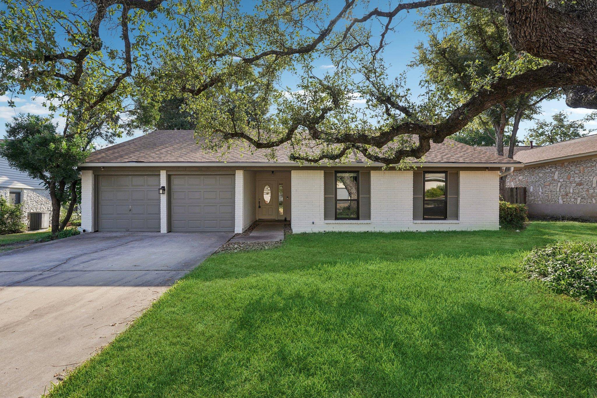10229 Missel Thrush DR, Austin, TX 78750
